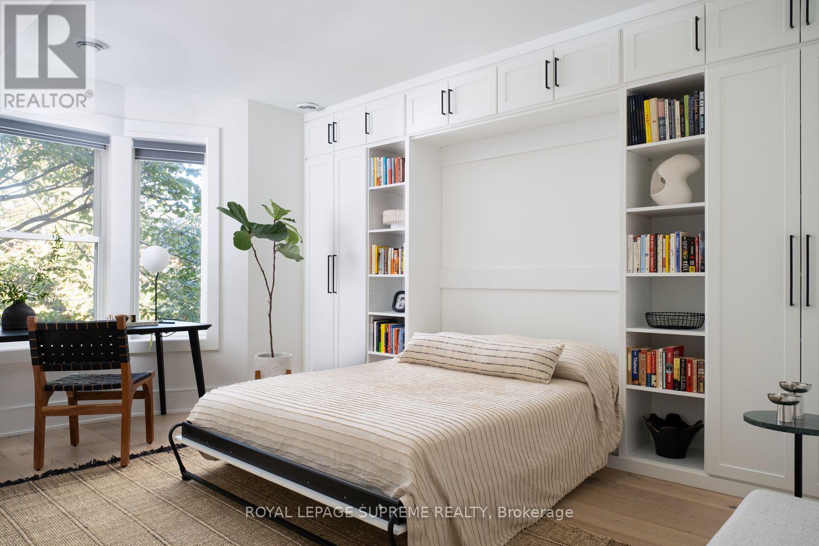 251 Crawford Street Property Photo 12