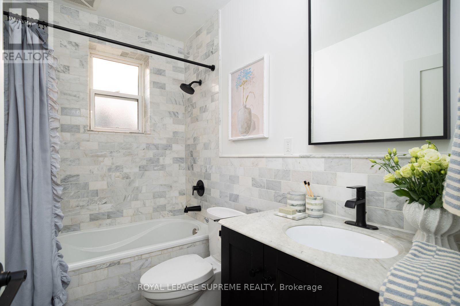 251 Crawford Street Property Photo 28
