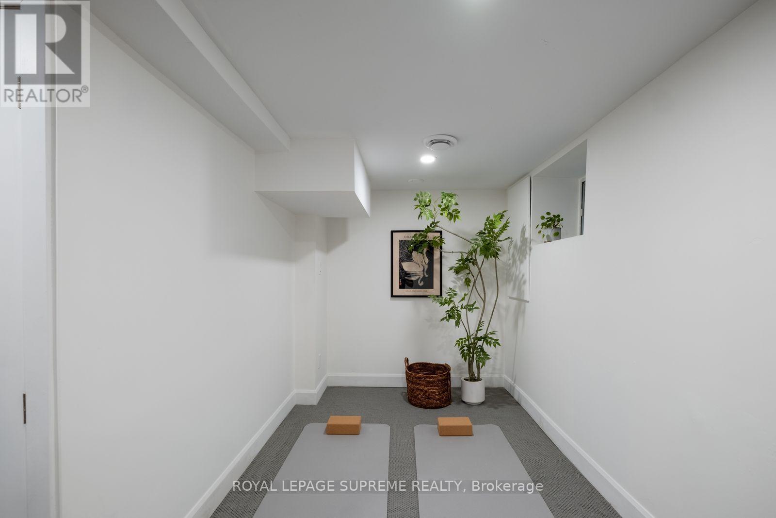 251 Crawford Street Property Photo 32