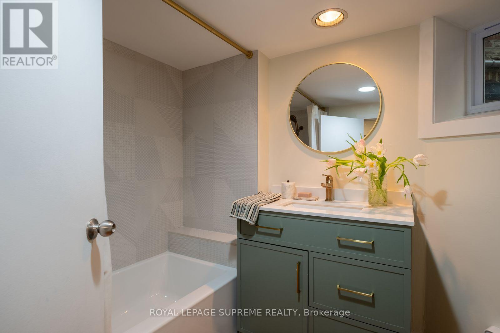 251 Crawford Street Property Photo 34
