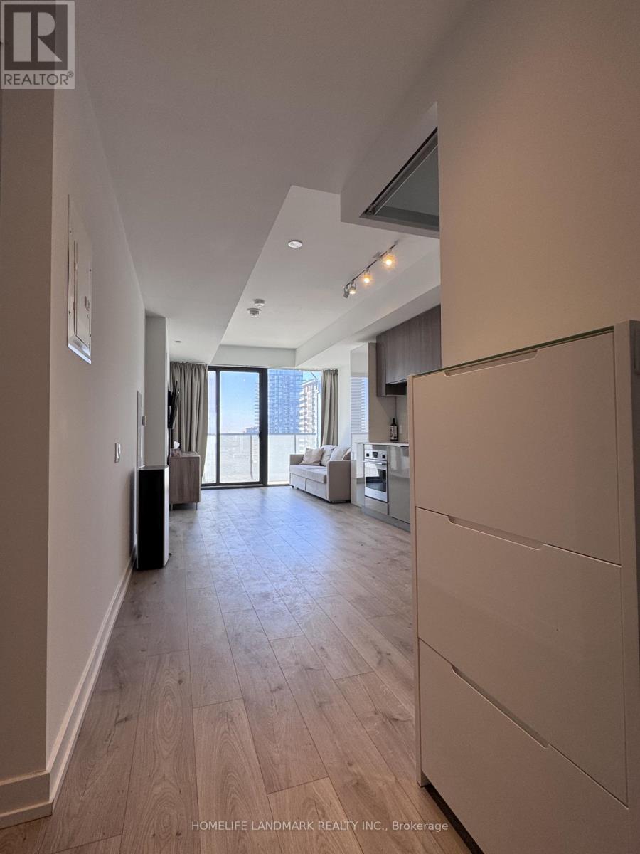 2211 - 161 Roehampton Avenue Property Photo 4