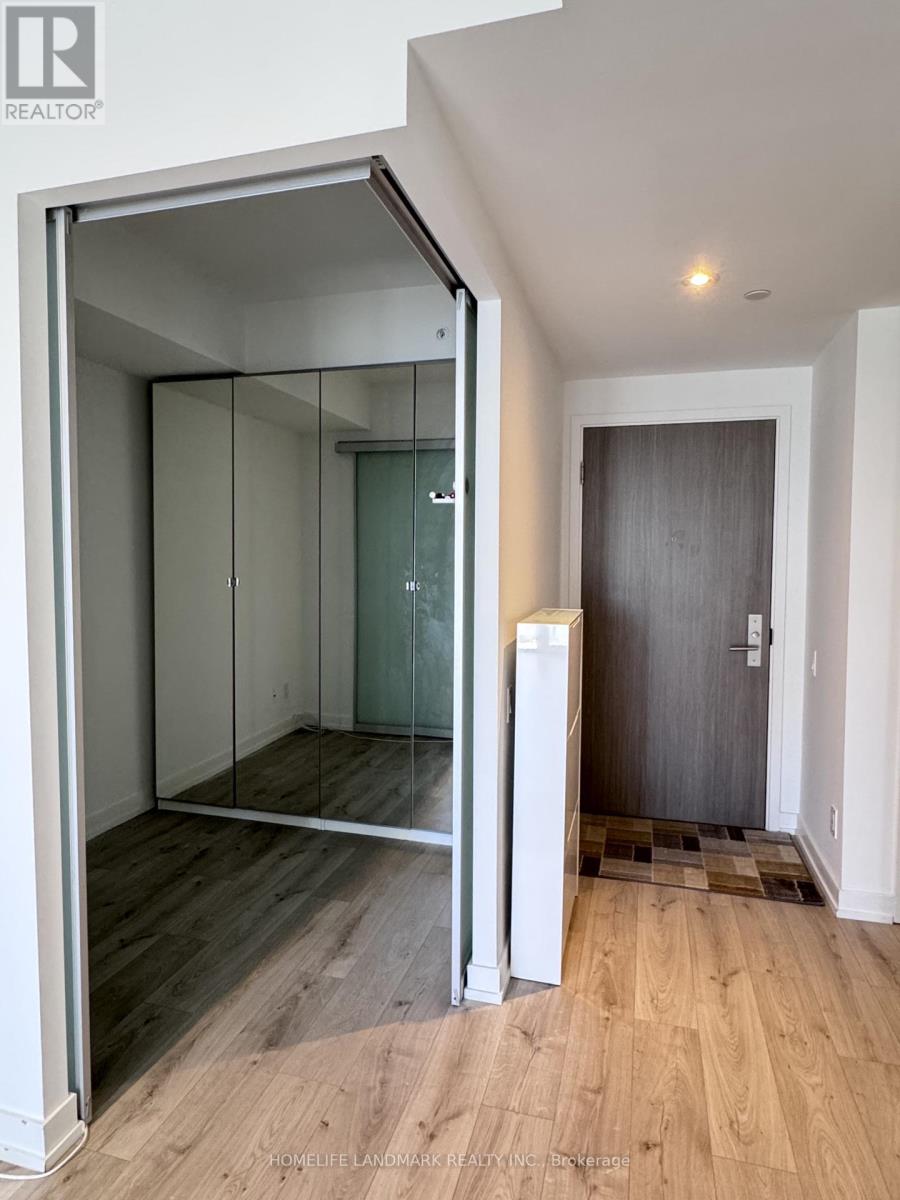 2211 - 161 Roehampton Avenue Property Photo 5