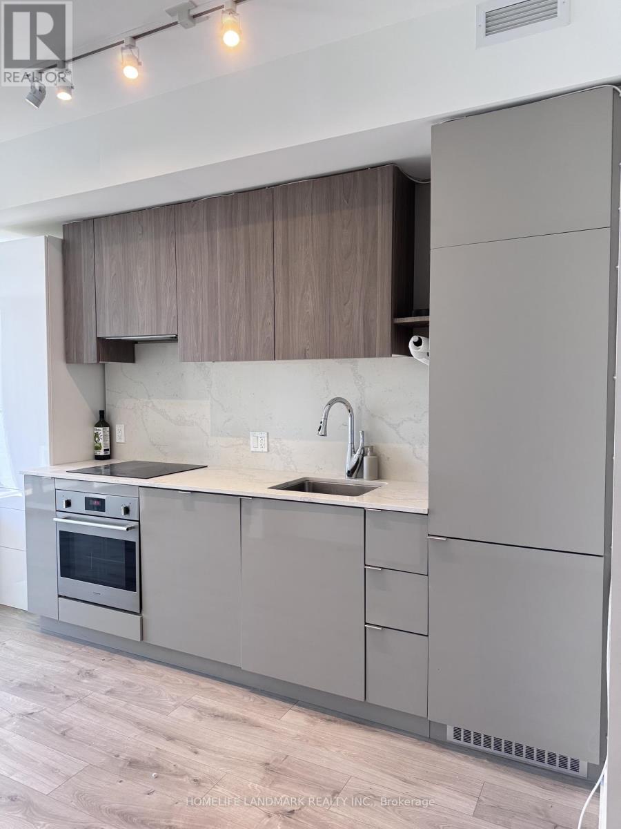 2211 - 161 Roehampton Avenue Property Photo 9