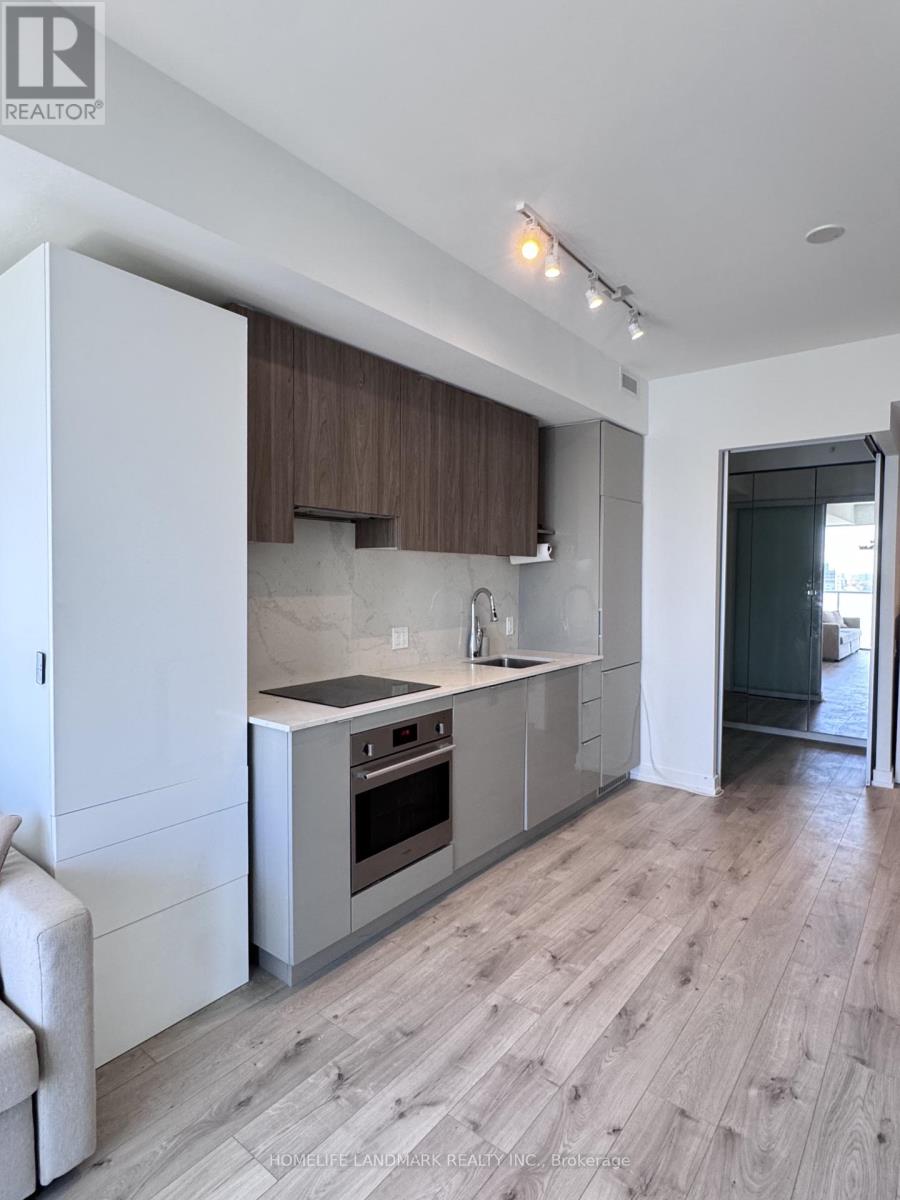 2211 - 161 Roehampton Avenue Property Photo 12