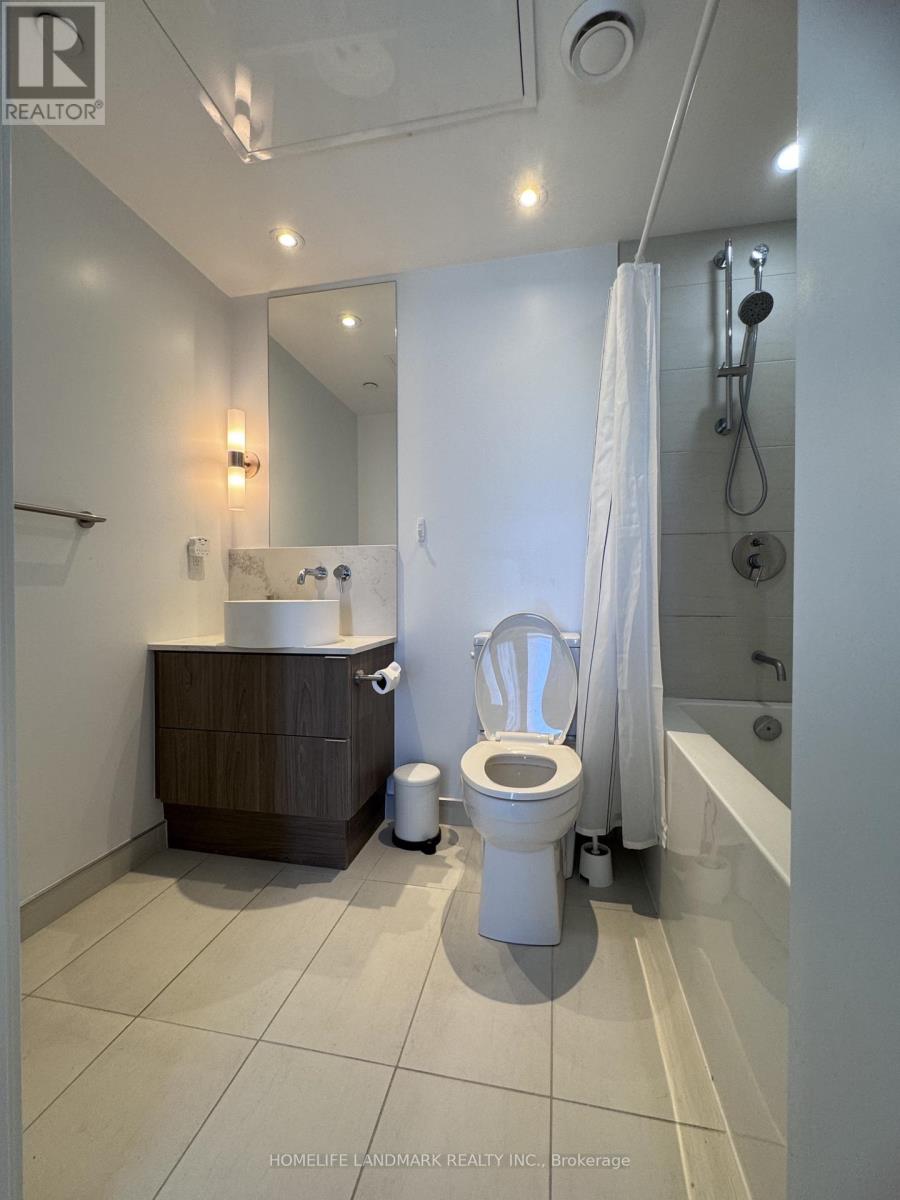 2211 - 161 Roehampton Avenue Property Photo 14