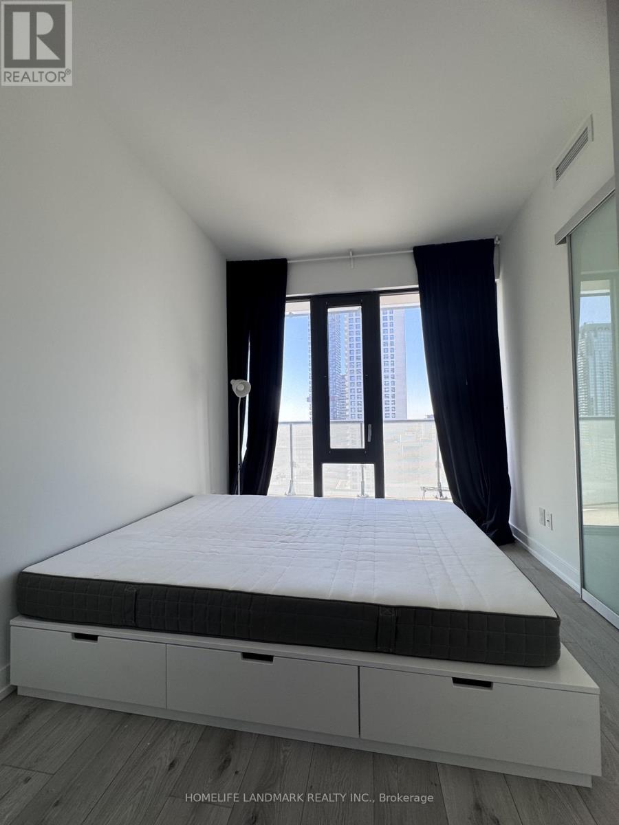 2211 - 161 Roehampton Avenue Property Photo 15