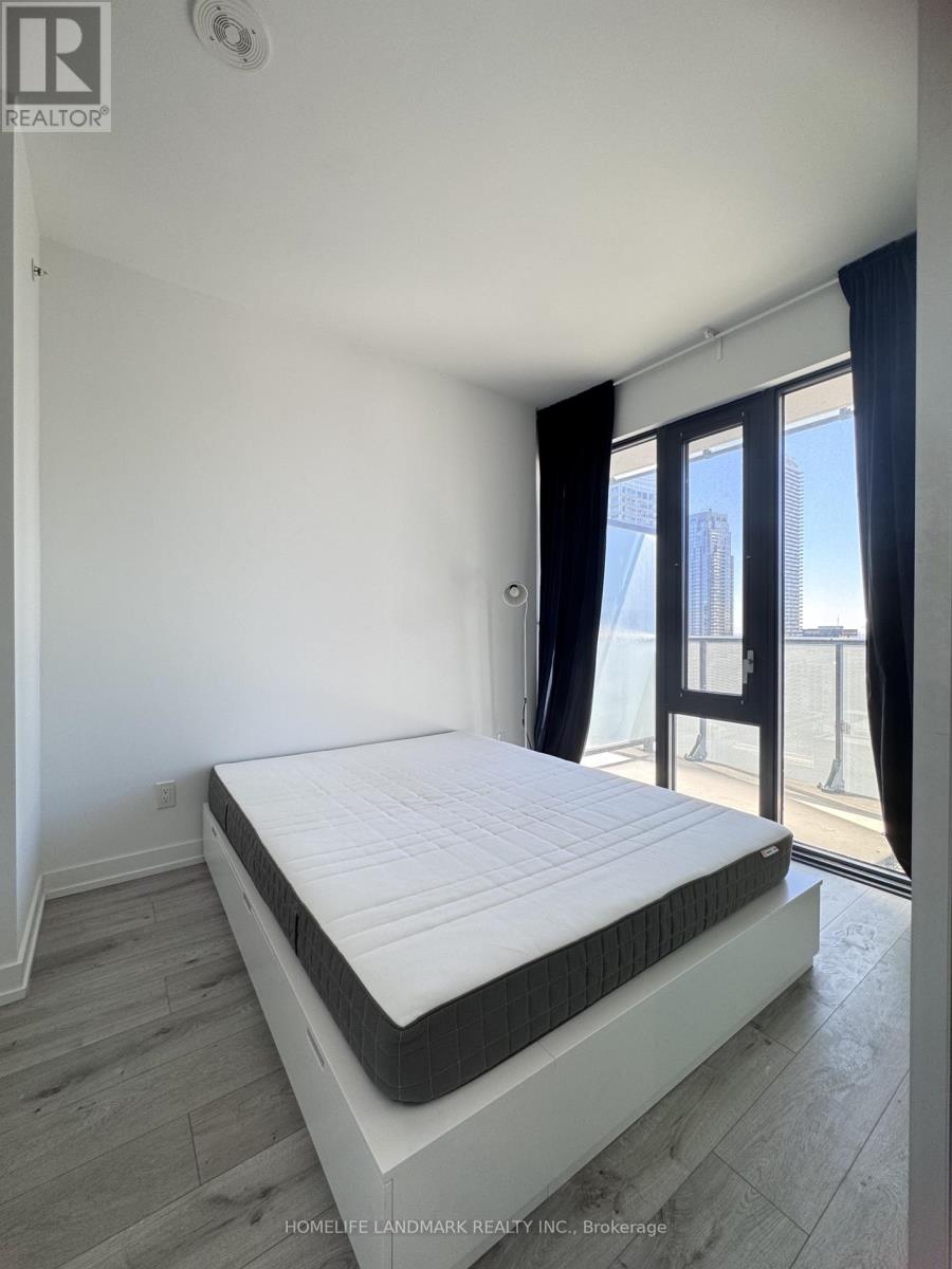 2211 - 161 Roehampton Avenue Property Photo 17