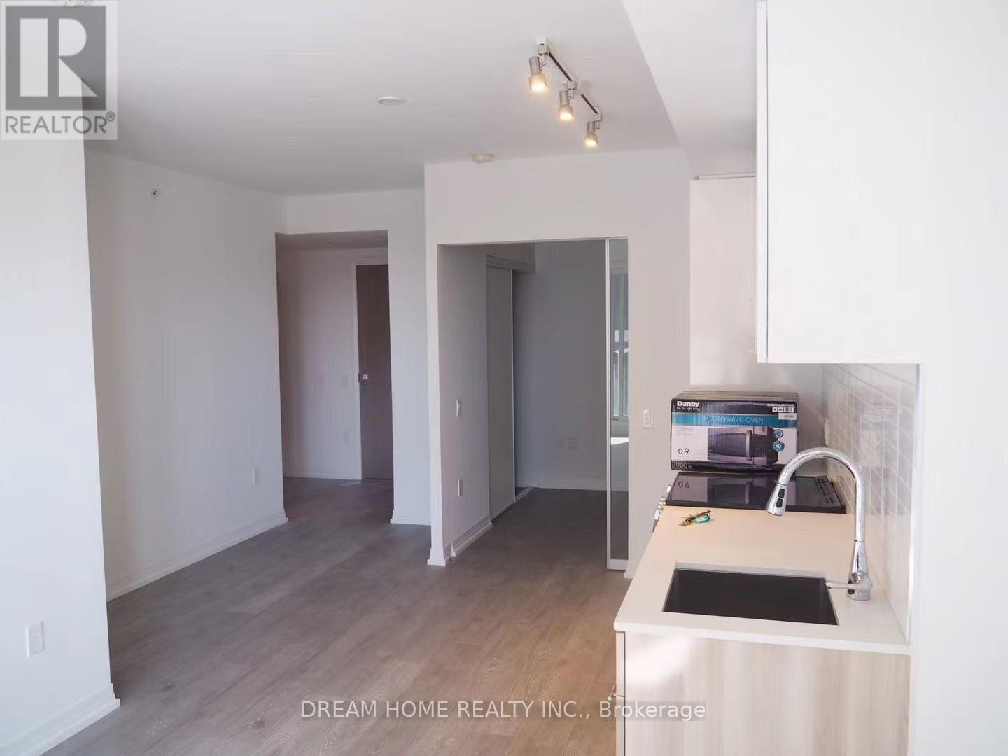 1420 - 251 Jarvis Street Property Photo 3