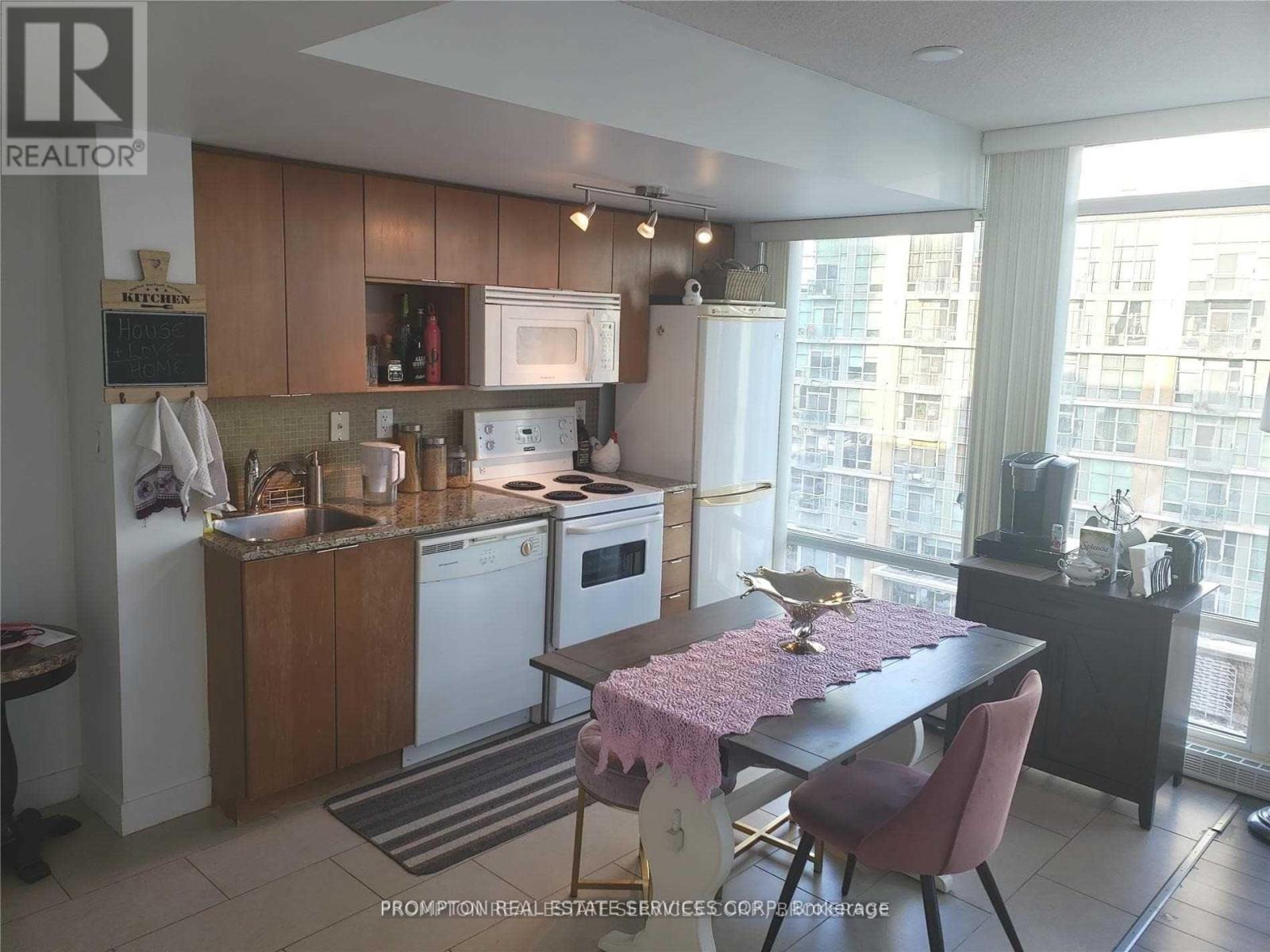 817 - 15 Brunel Court Property Photo 3