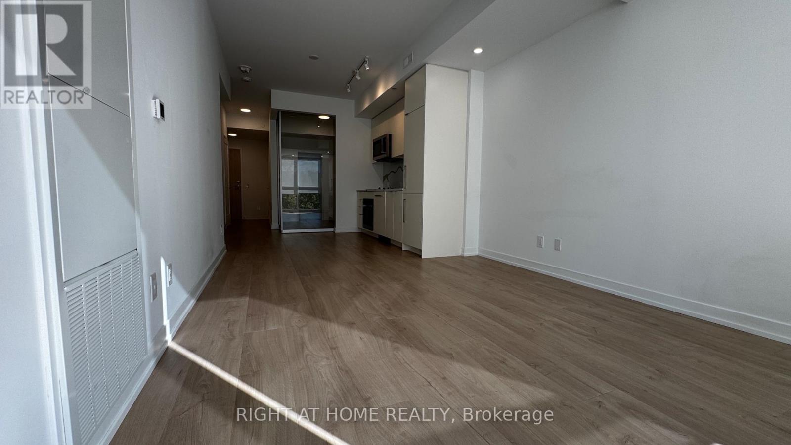 419 - 181 Sheppard Avenue E Property Photo 18