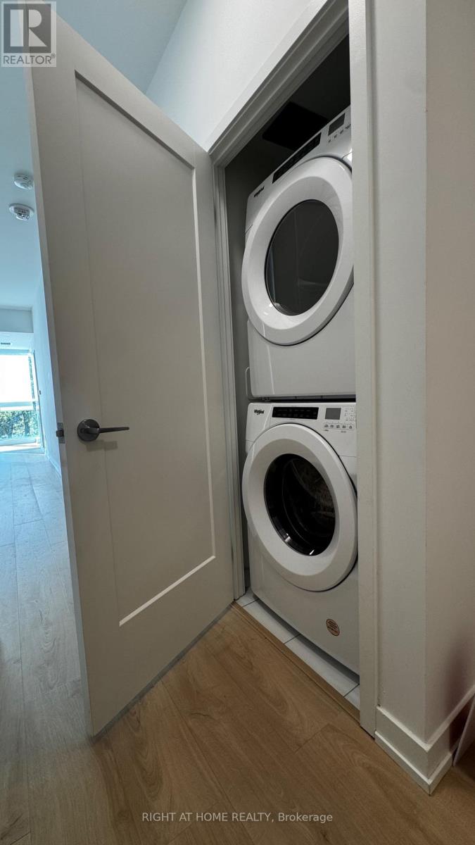 419 - 181 Sheppard Avenue E Property Photo 21