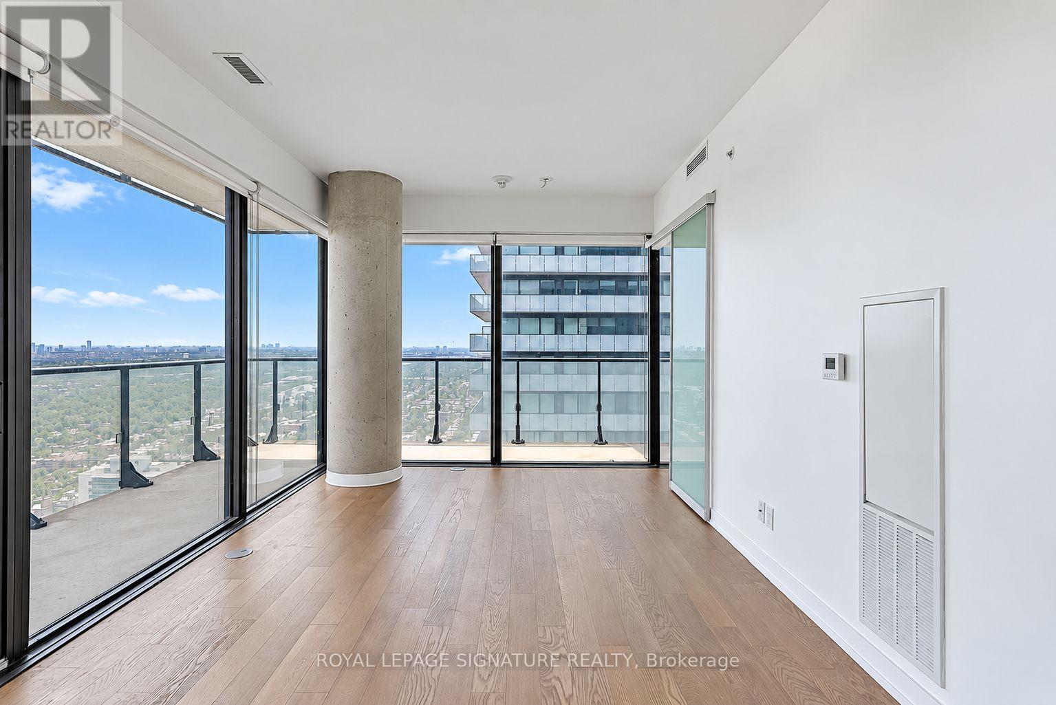 3604 - 161 Roehampton Avenue Property Photo 5