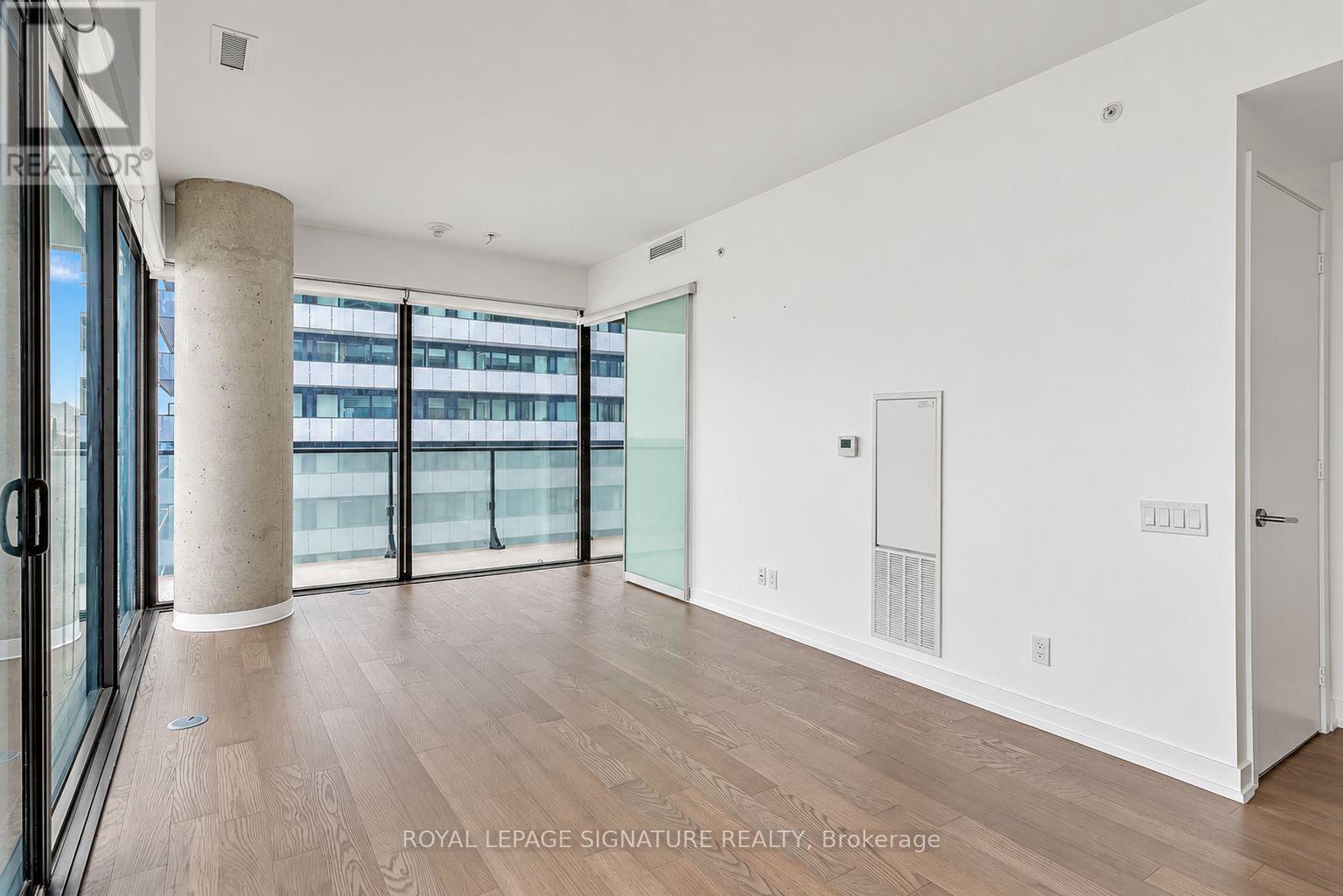 3604 - 161 Roehampton Avenue Property Photo 6