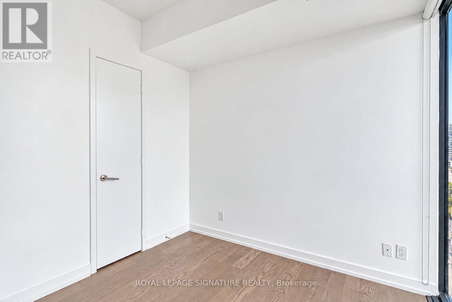 3604 - 161 Roehampton Avenue Property Photo 16