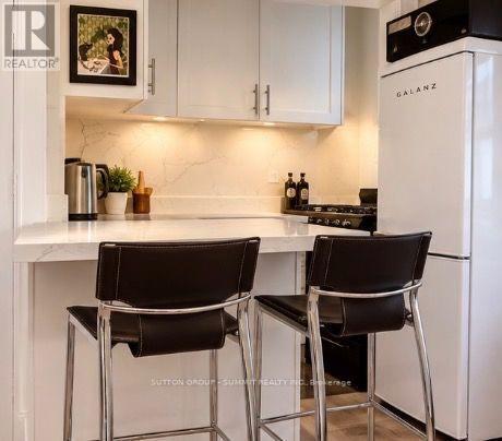 203 - 98 Vaughan Road Property Photo 2