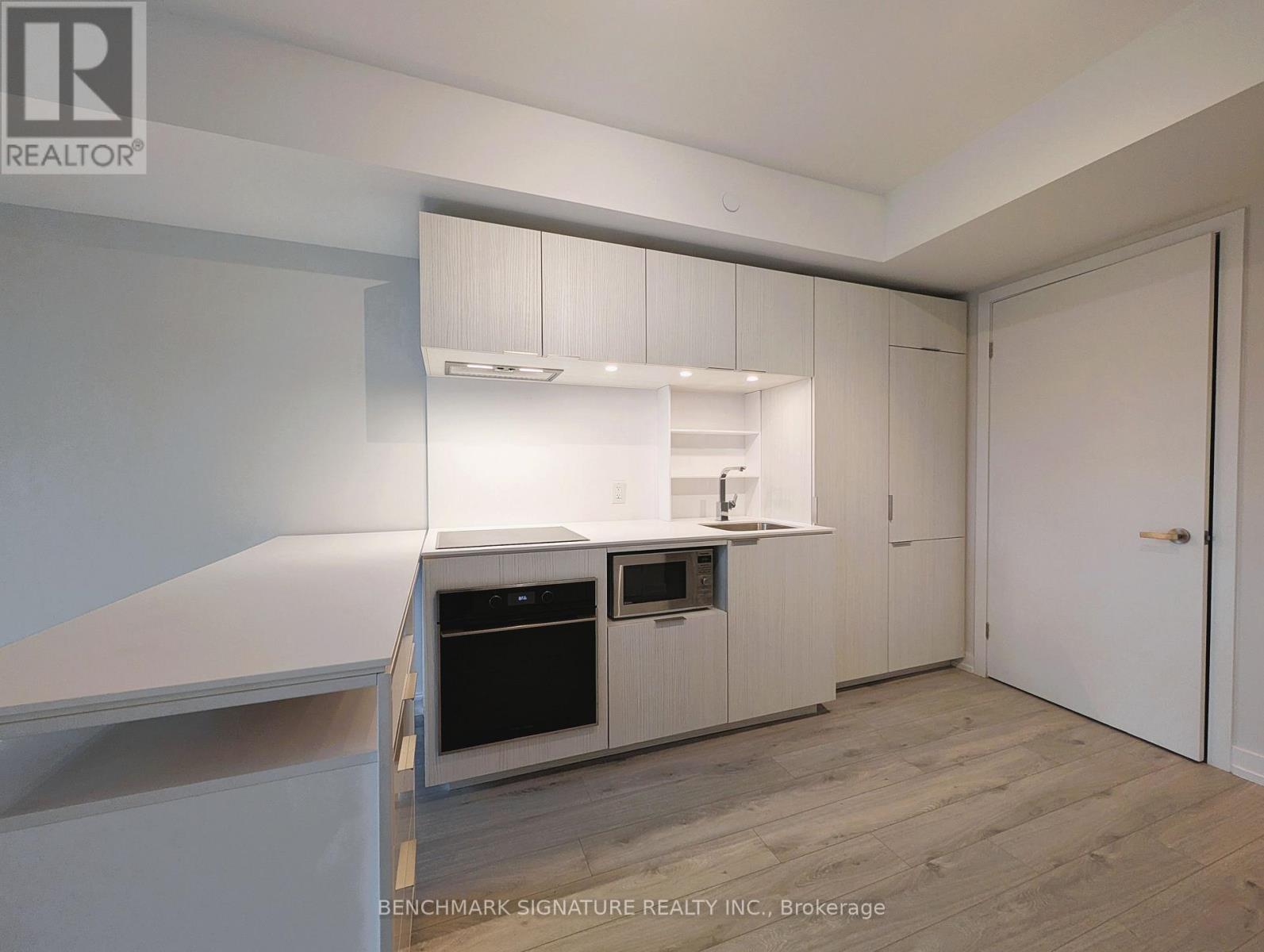 1812 - 77 Shuter Street Property Photo 15