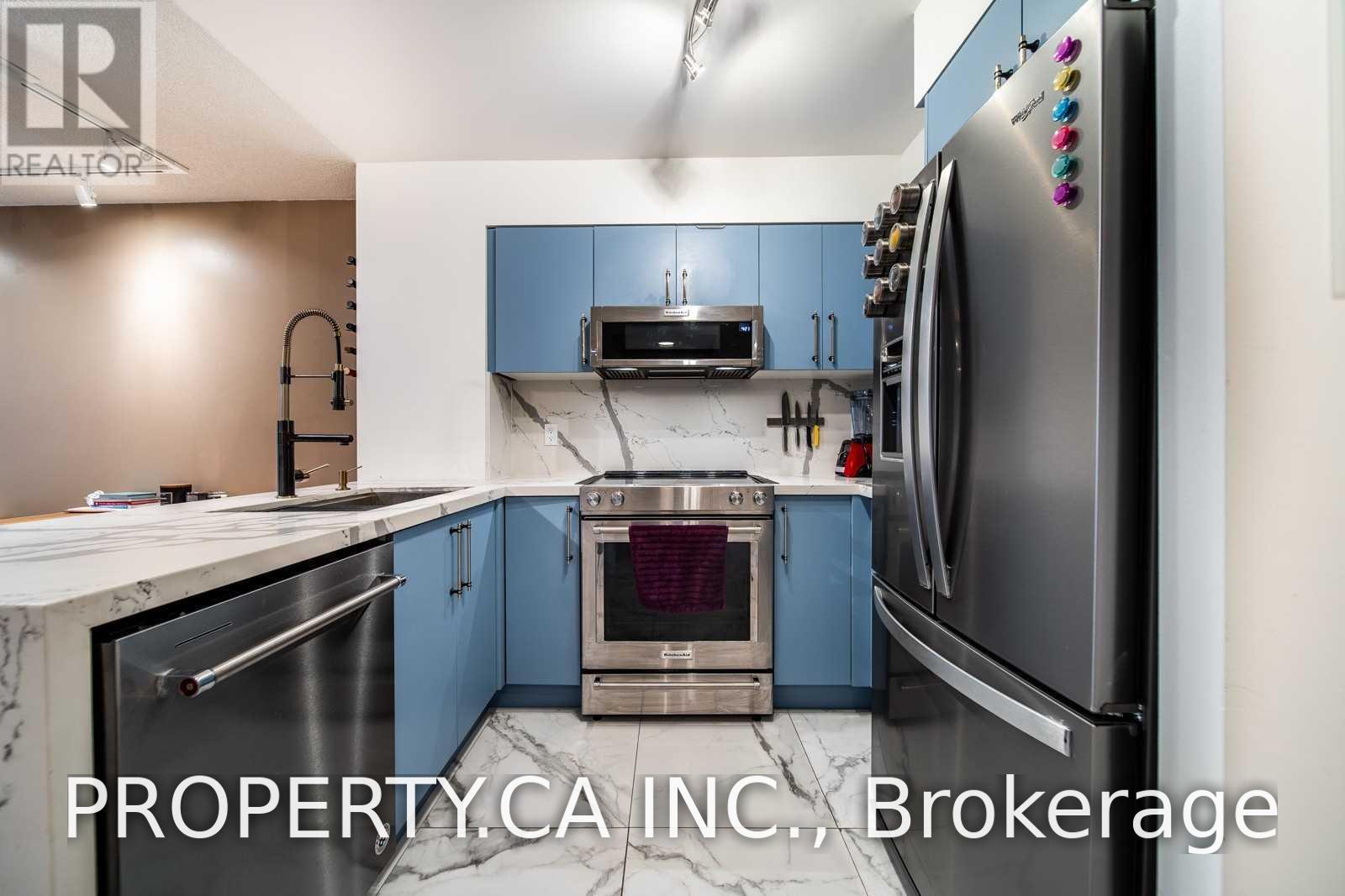 318 - 219 Fort York Boulevard Property Photo 3