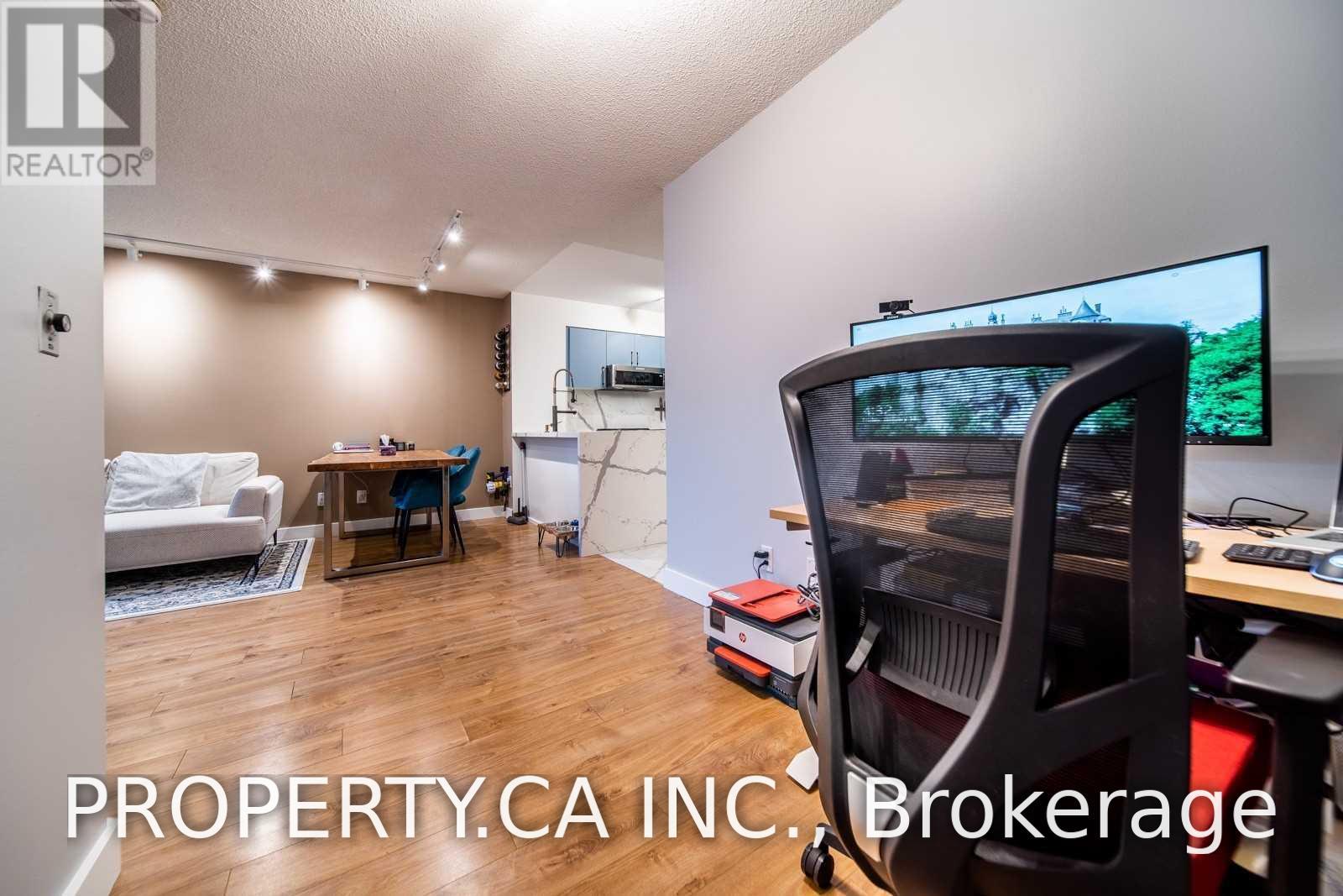 318 - 219 Fort York Boulevard Property Photo 16