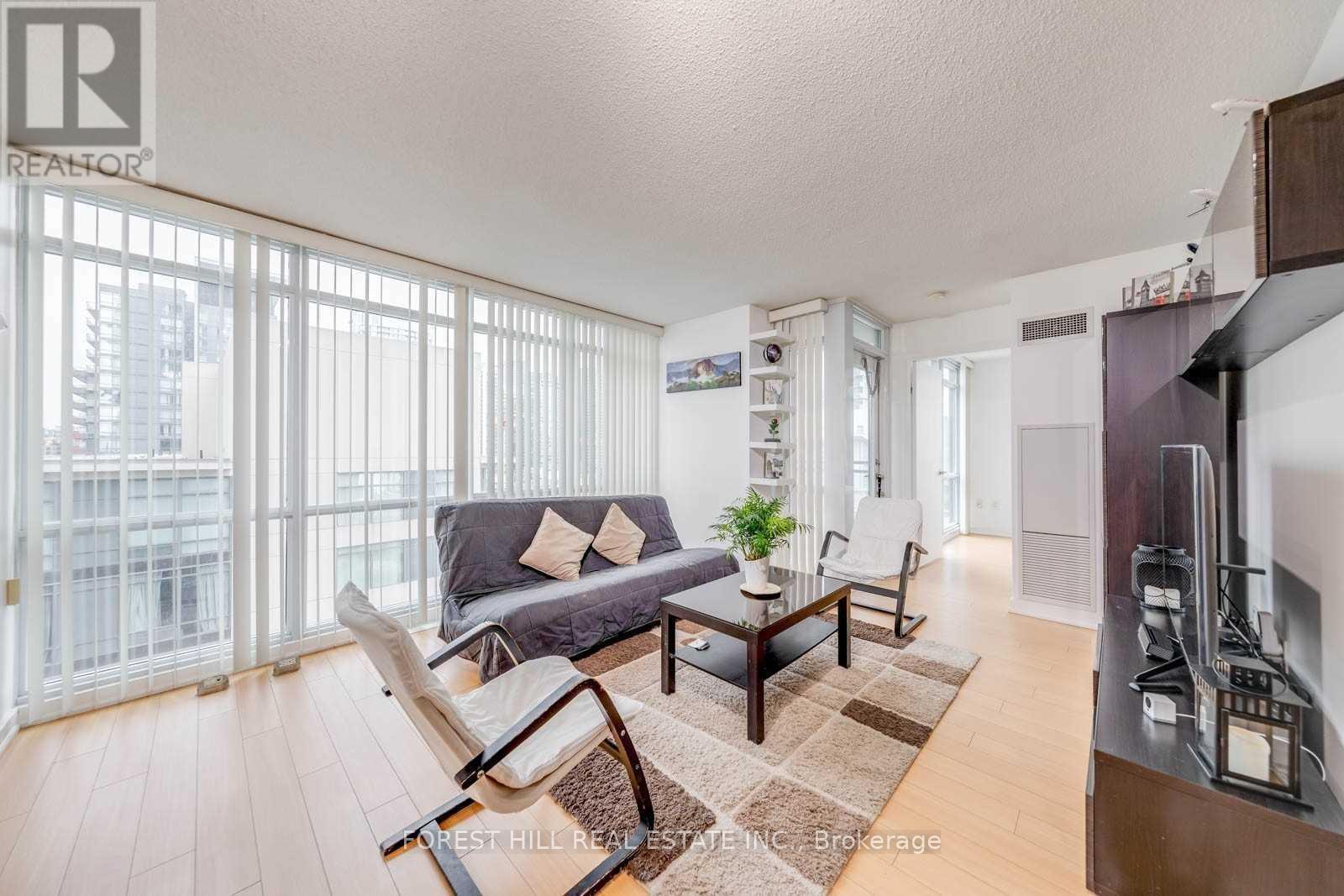 1006 - 11 Brunel Court Property Photo 1