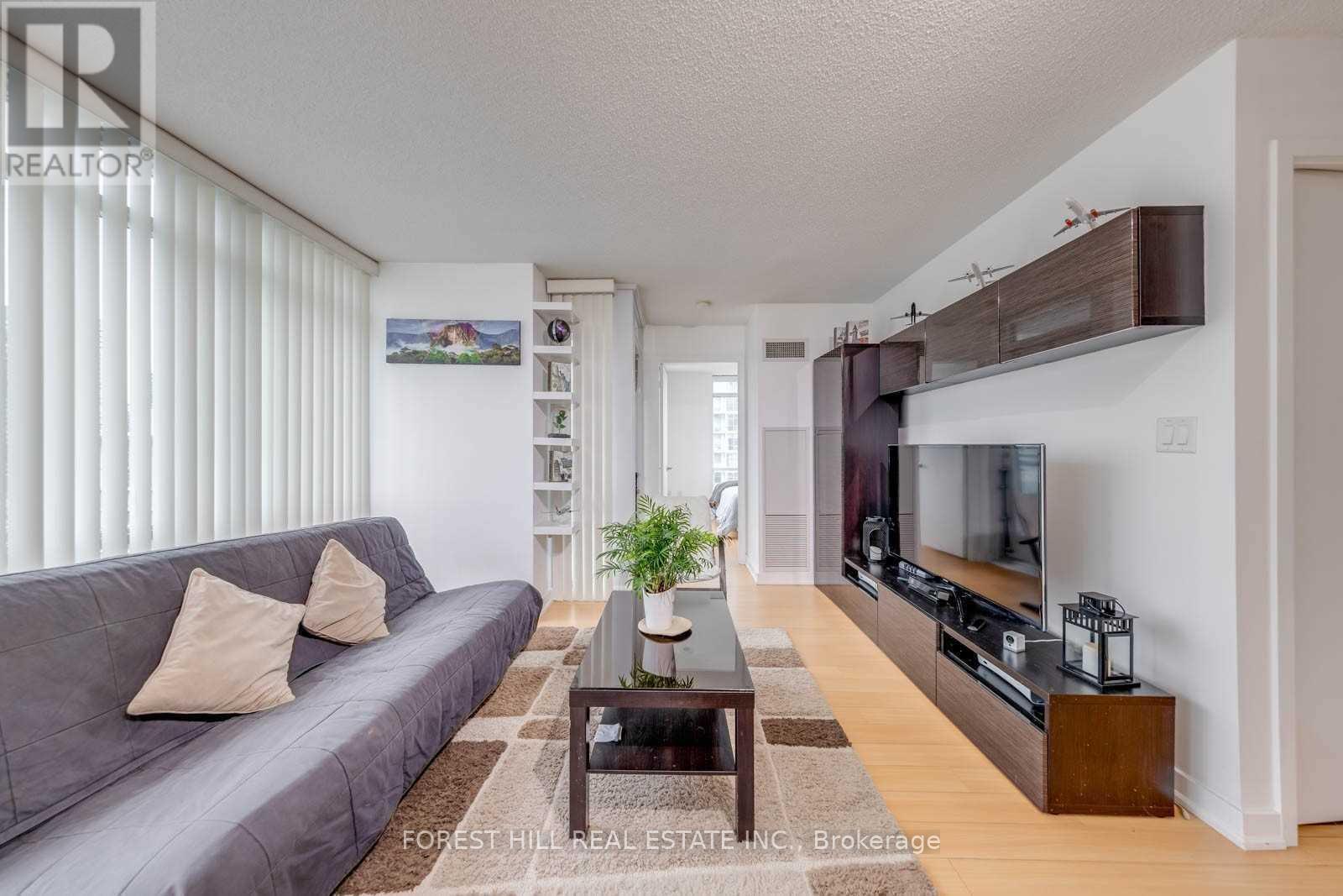 1006 - 11 Brunel Court Property Photo 2