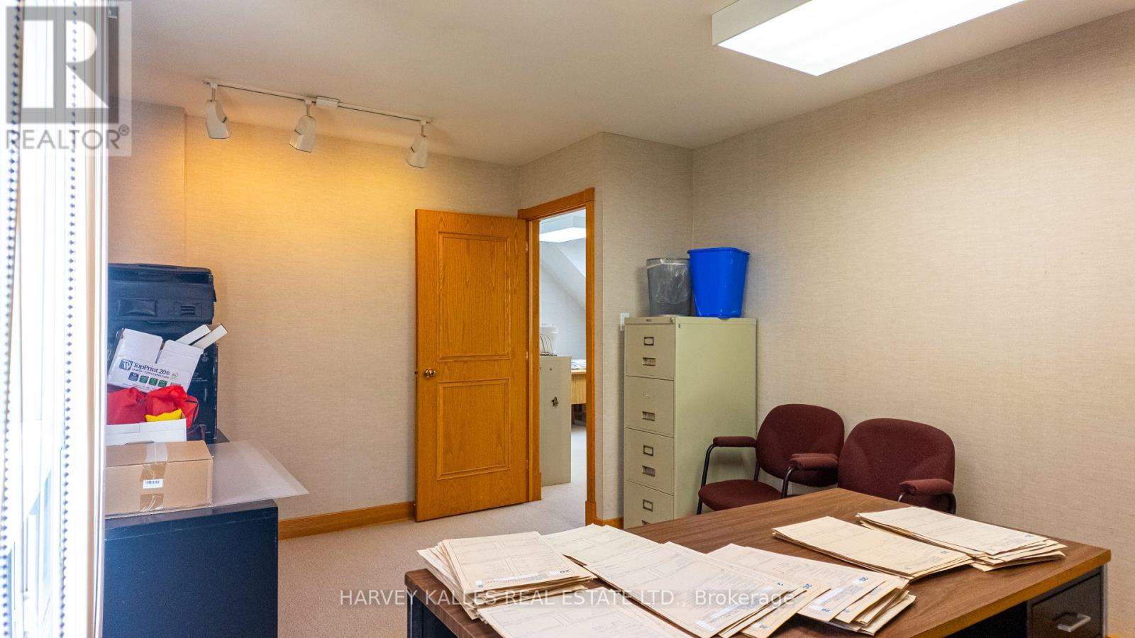 137 Sheppard Avenue E Property Photo 7