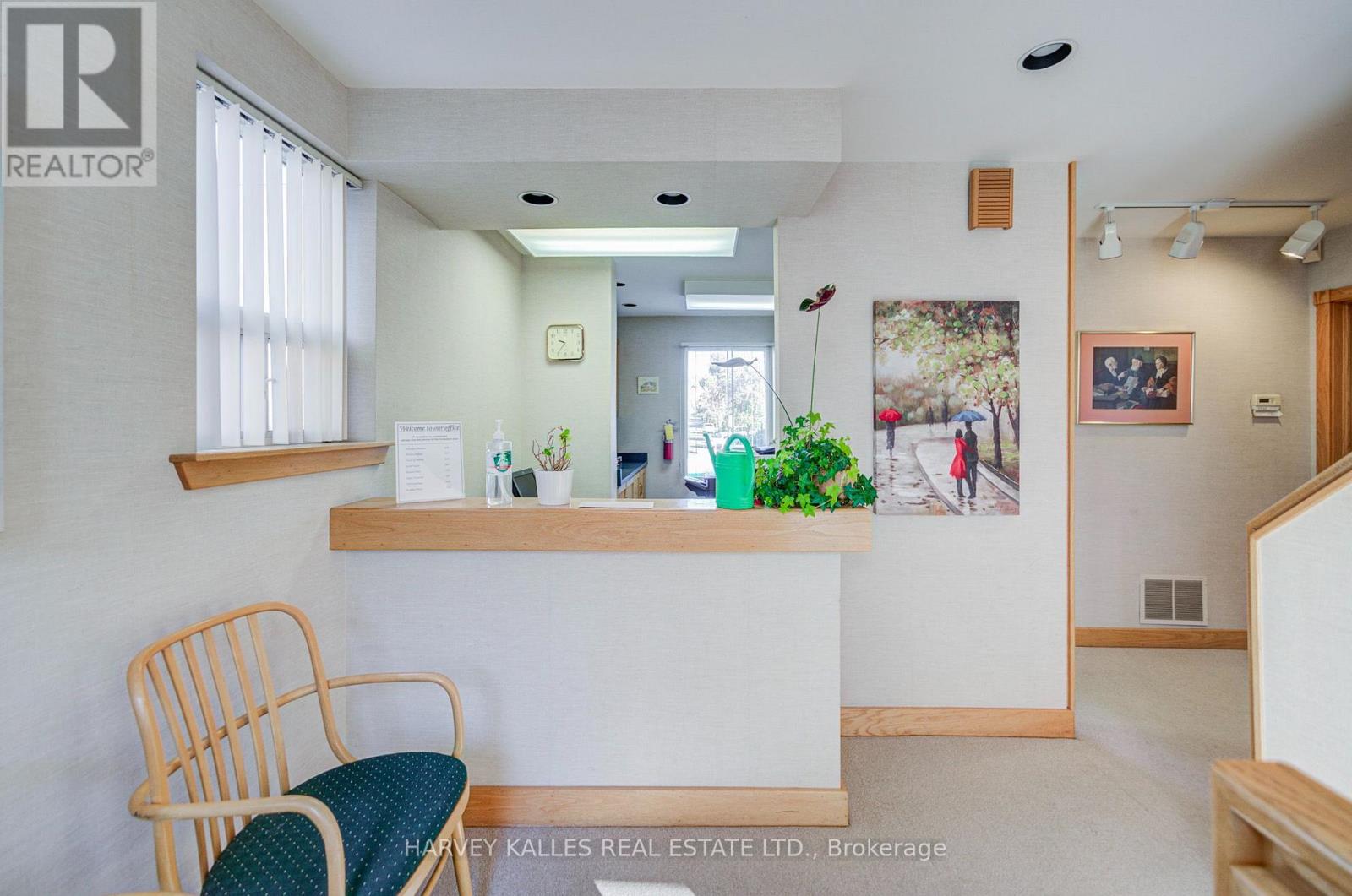 137 Sheppard Avenue E Property Photo 7