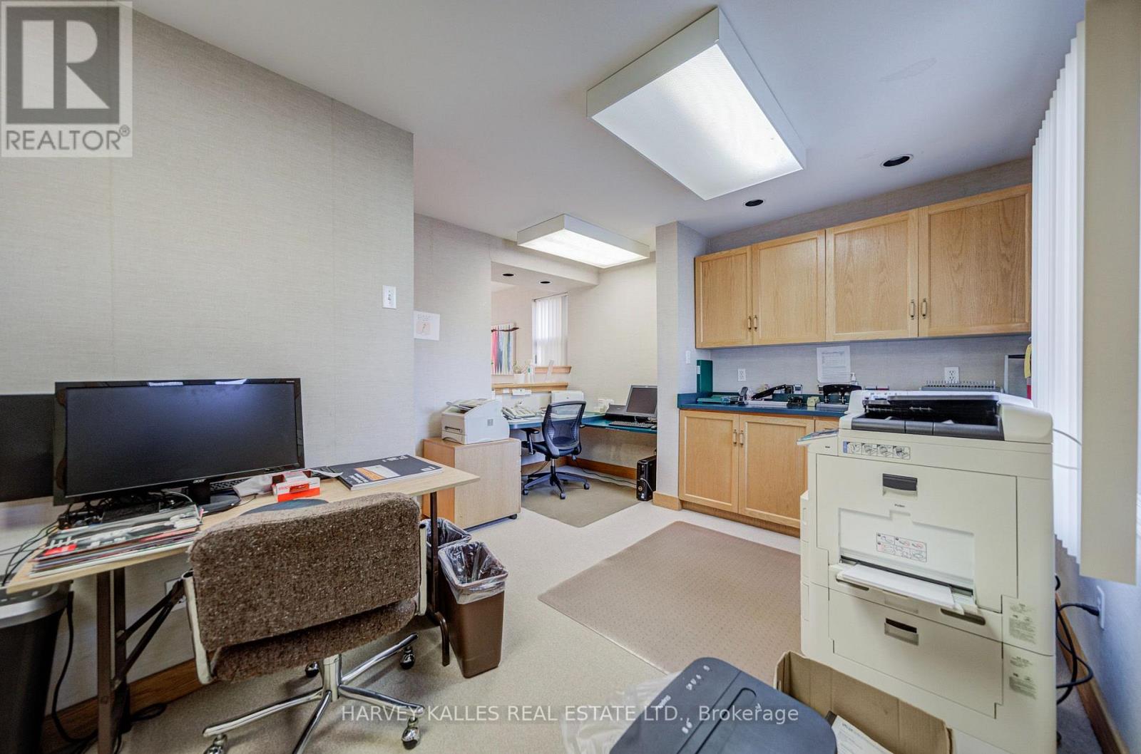 137 Sheppard Avenue E Property Photo 14