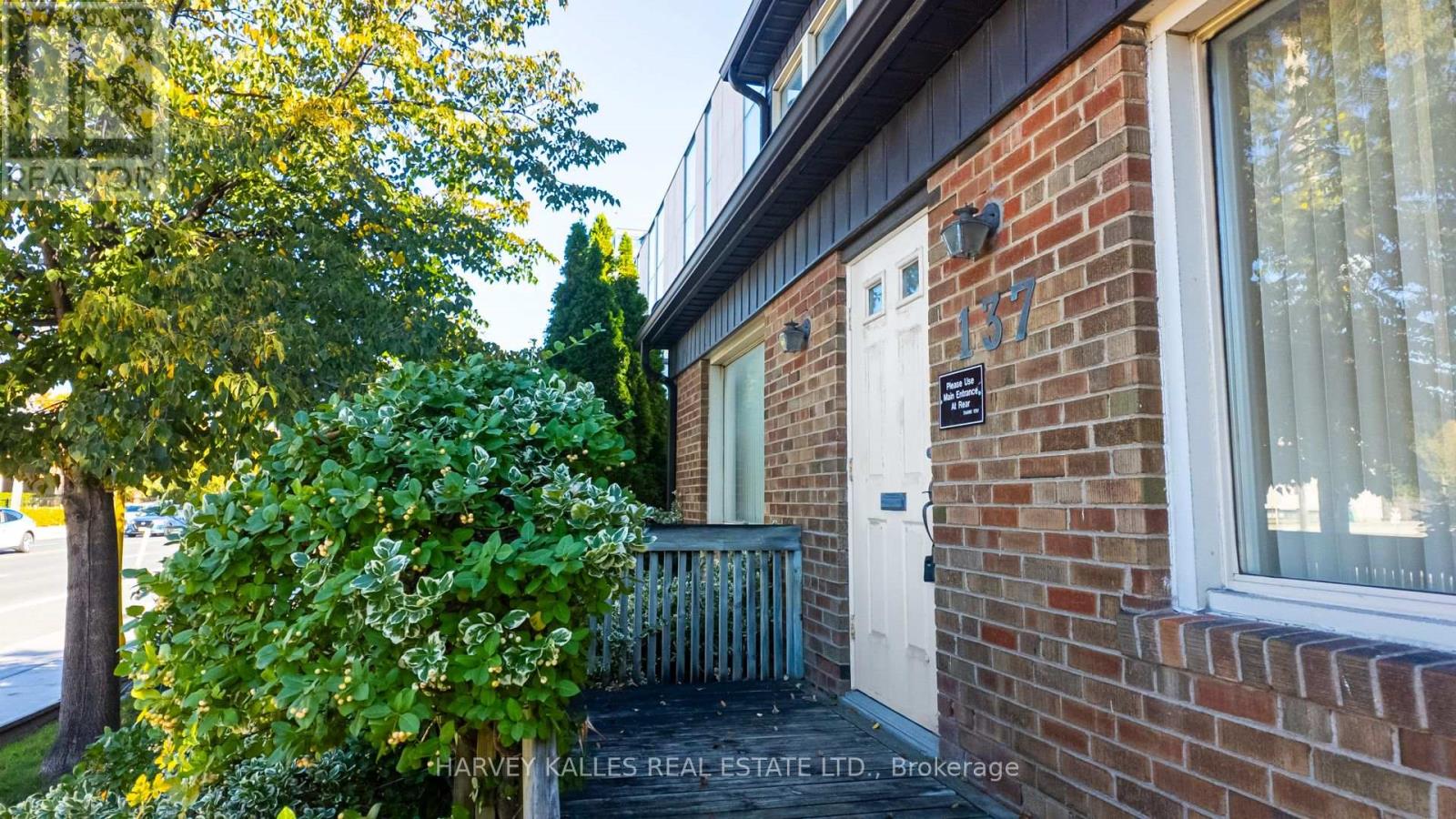 137 Sheppard Avenue E Property Photo 22