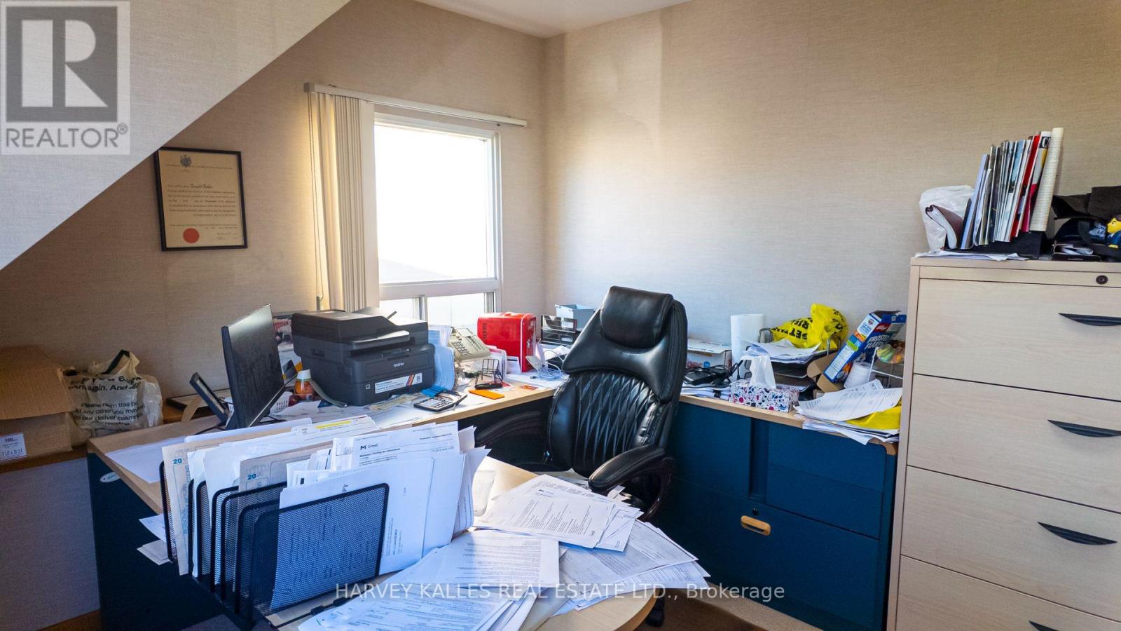 137 Sheppard Avenue E Property Photo 27