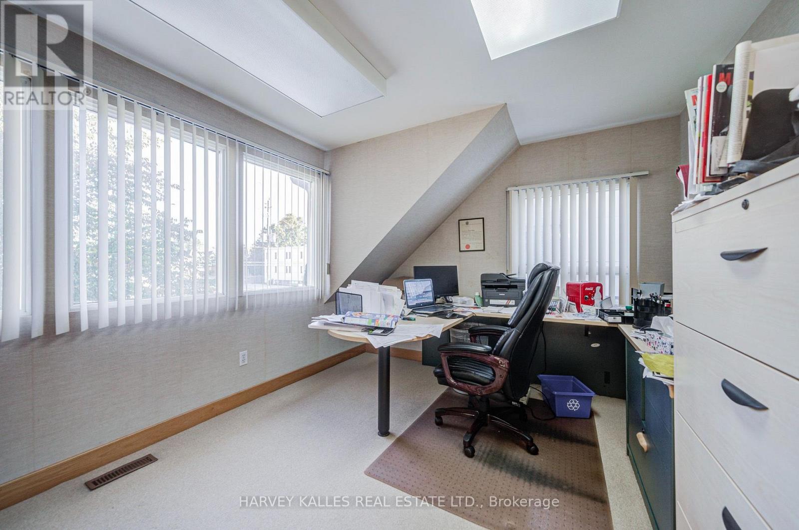 137 Sheppard Avenue E Property Photo 27