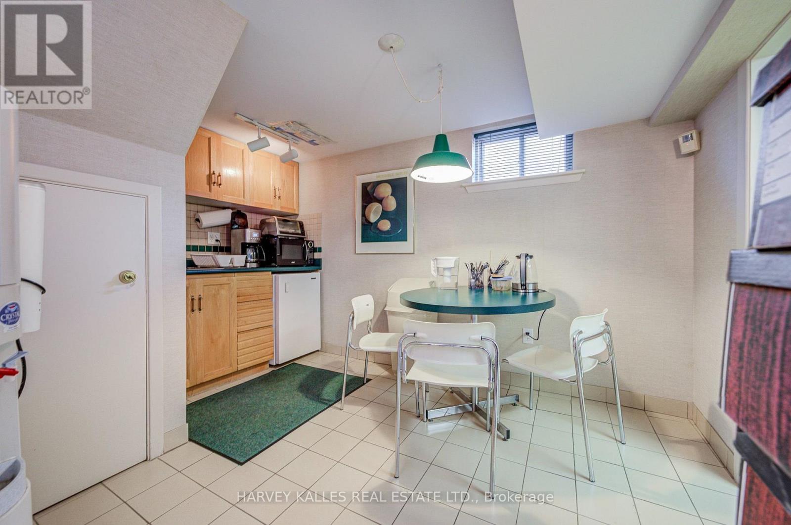 137 Sheppard Avenue E Property Photo 35
