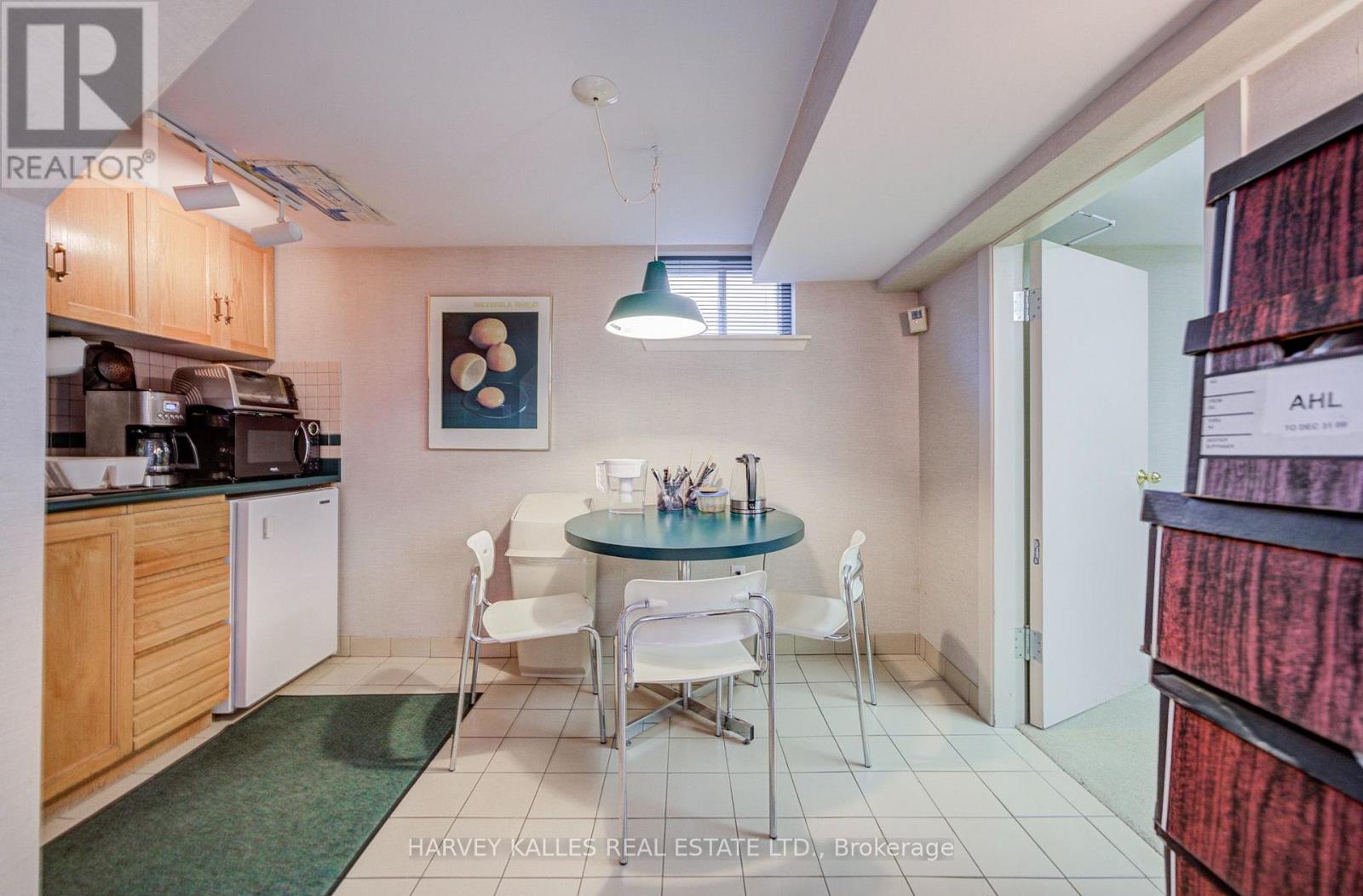 137 Sheppard Avenue E Property Photo 36