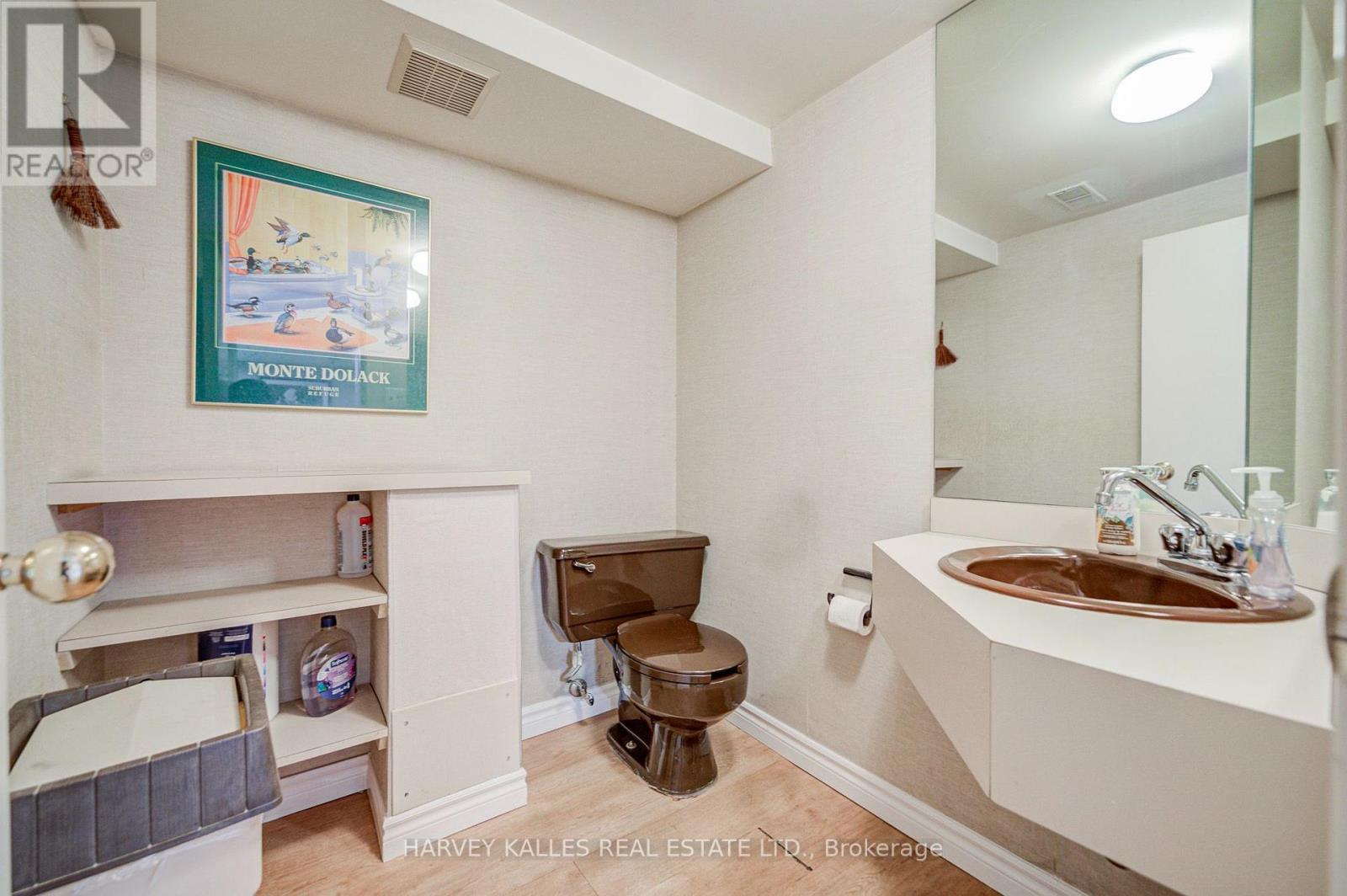 137 Sheppard Avenue E Property Photo 45