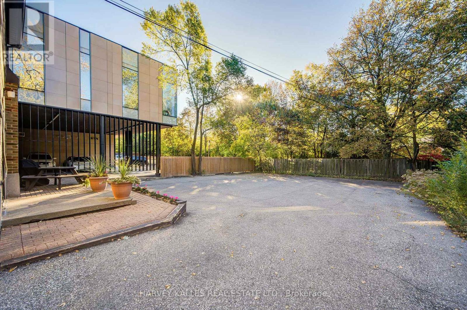 137 Sheppard Avenue E Property Photo 48