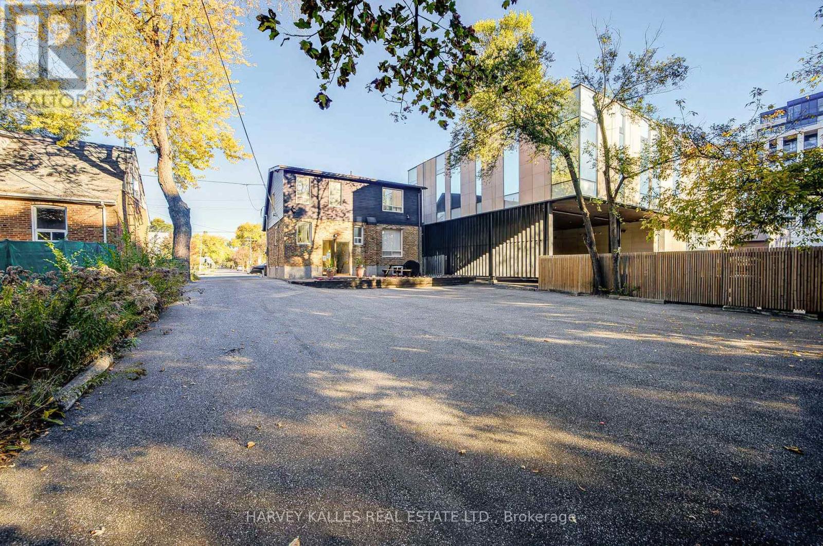 137 Sheppard Avenue E Property Photo 50