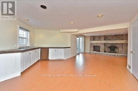 134 Mossgrove Trail Property Photo 5
