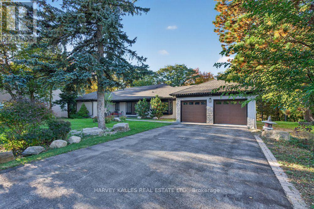 140 Sandringham Drive Property Photo 1