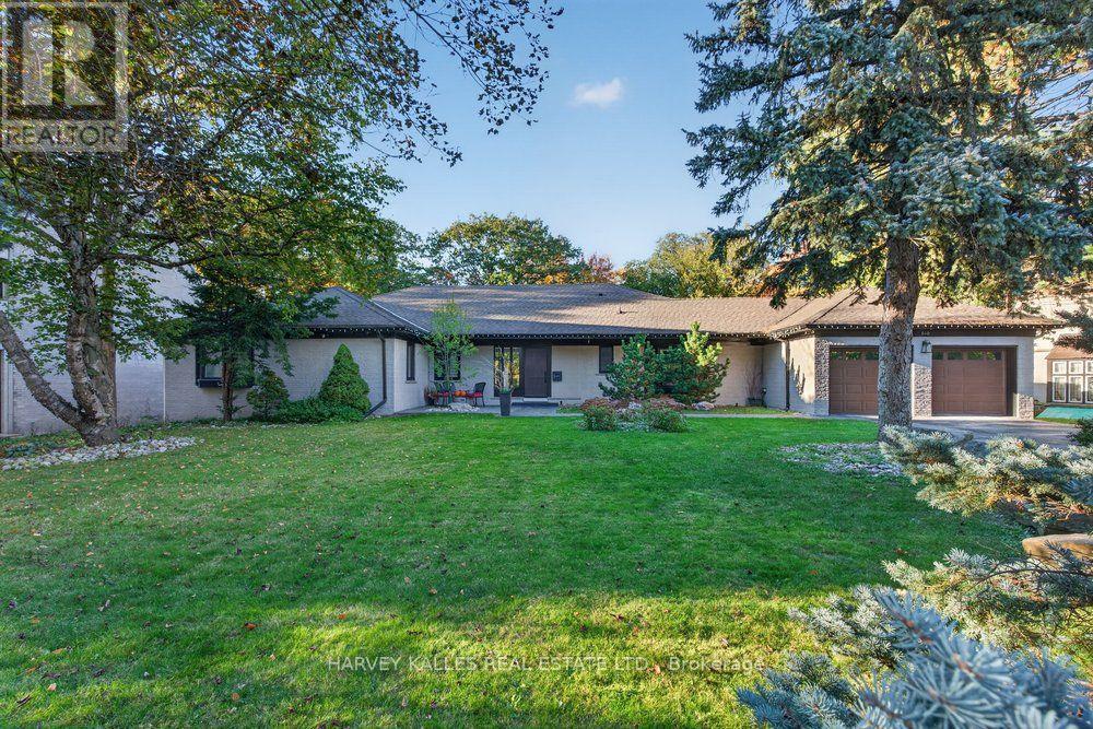 140 Sandringham Drive Property Photo 3