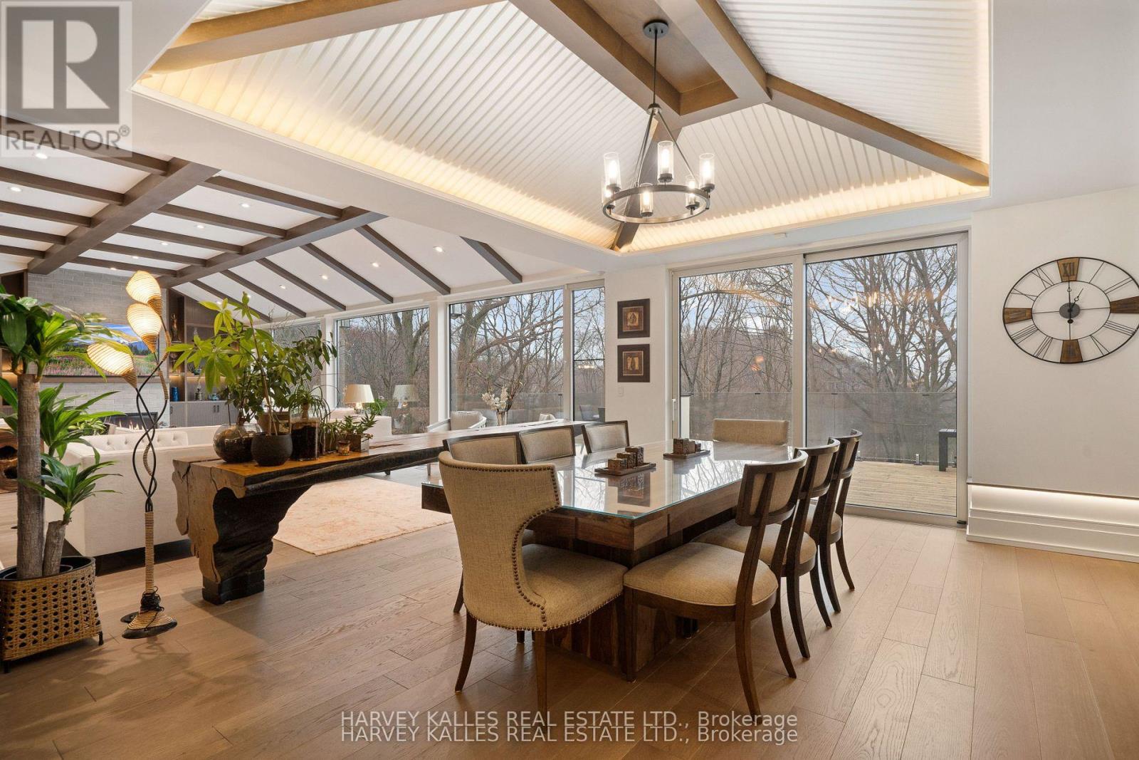 140 Sandringham Drive Property Photo 14