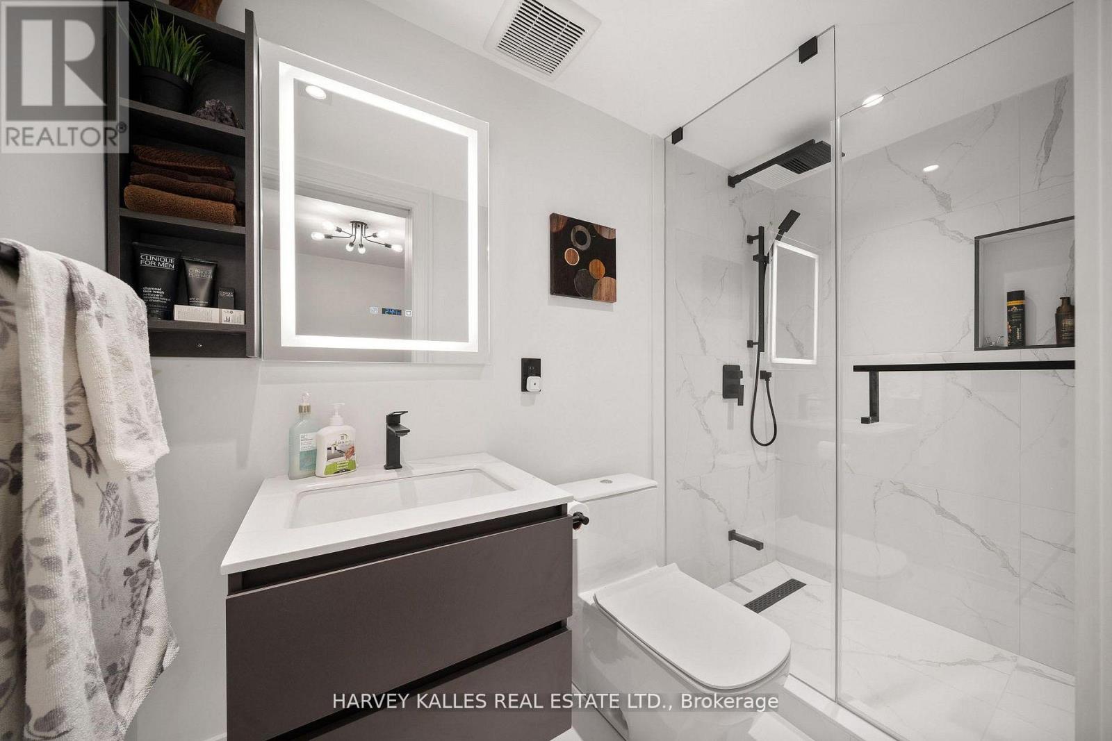 140 Sandringham Drive Property Photo 42