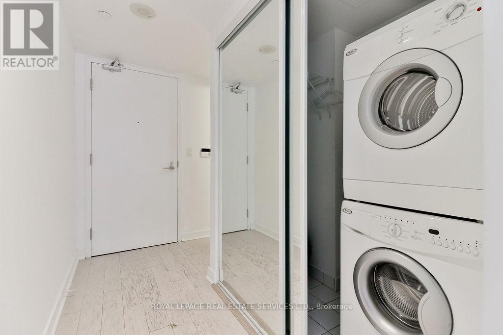 908 - 58 Orchard View Boulevard Property Photo 18