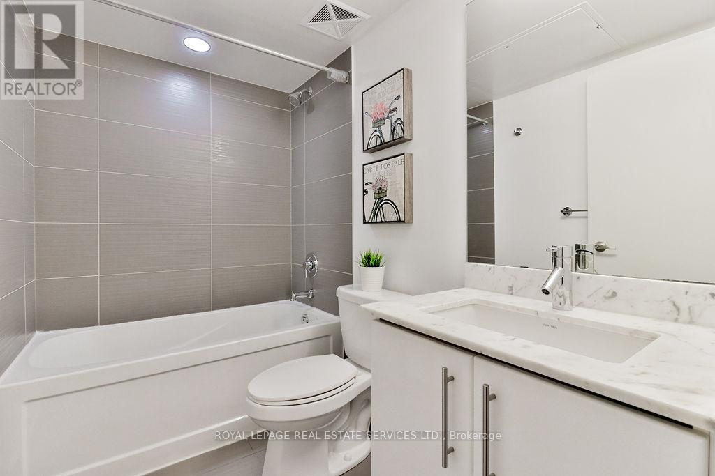 908 - 58 Orchard View Boulevard Property Photo 19