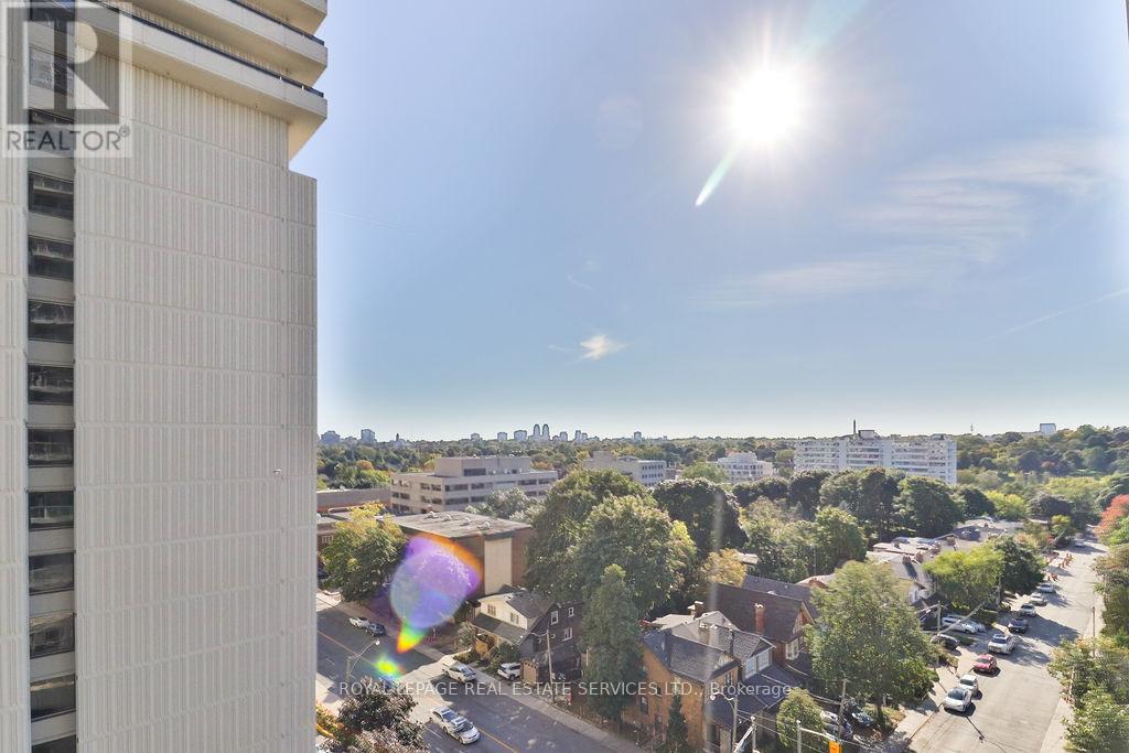908 - 58 Orchard View Boulevard Property Photo 22