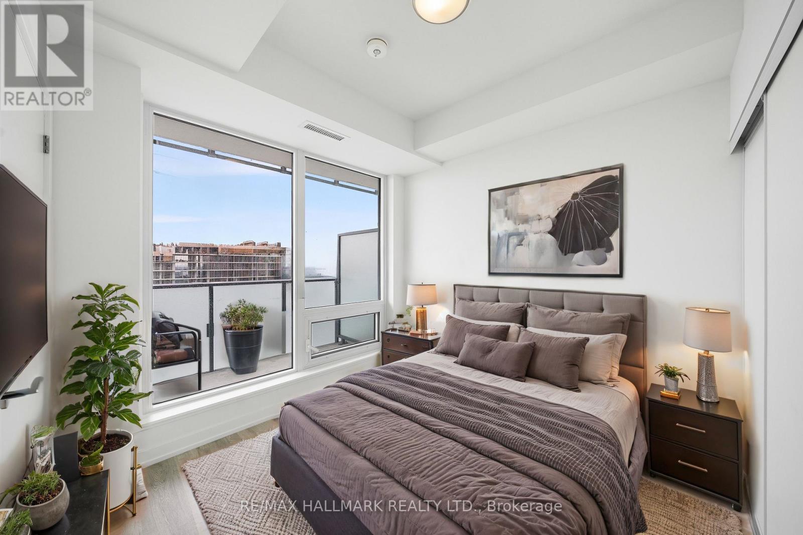 N2708 - 7 Golden Lion Heights Property Photo 8