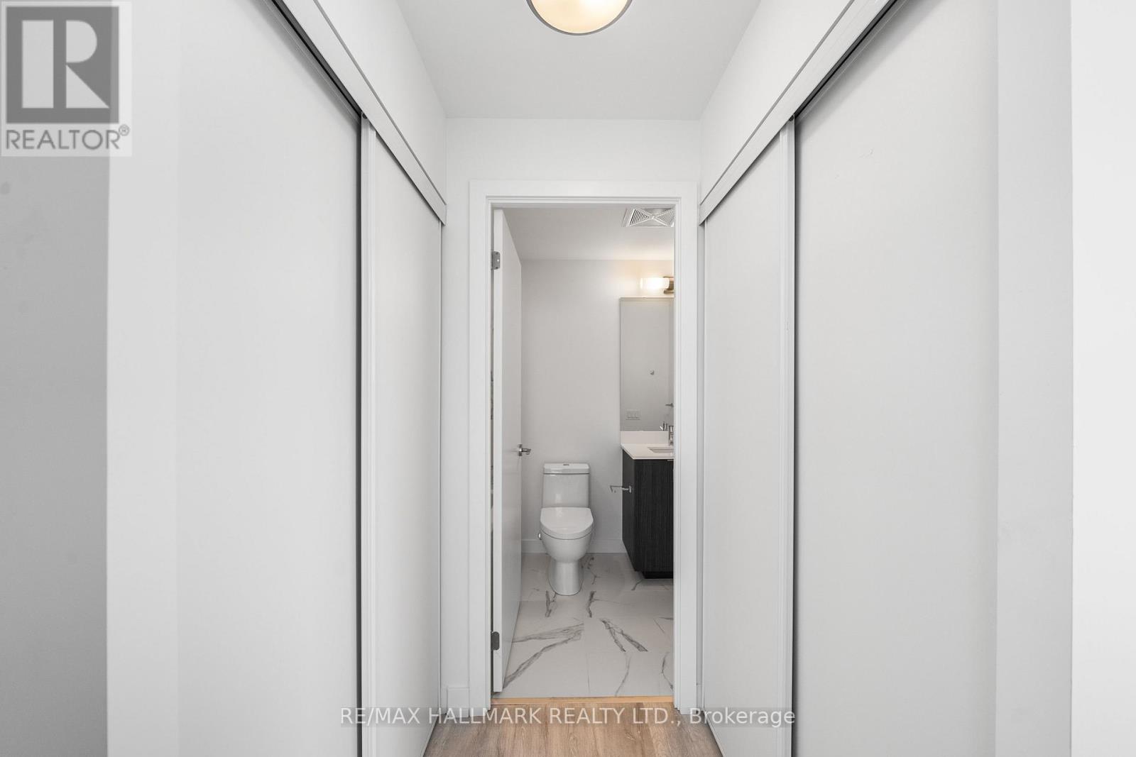 N2708 - 7 Golden Lion Heights Property Photo 9