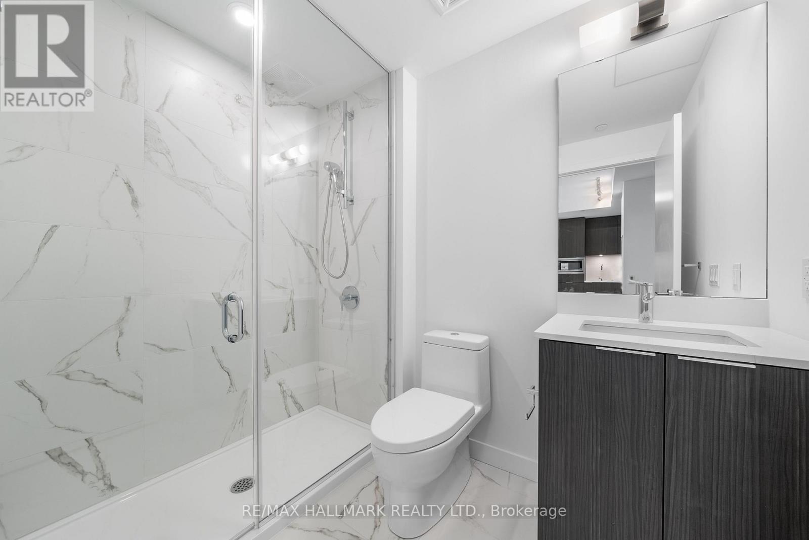 N2708 - 7 Golden Lion Heights Property Photo 11