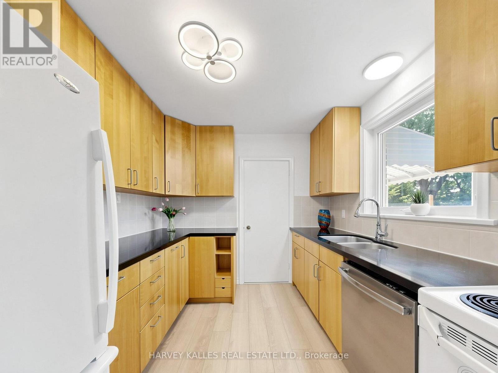 87 Combe Avenue Property Photo 7