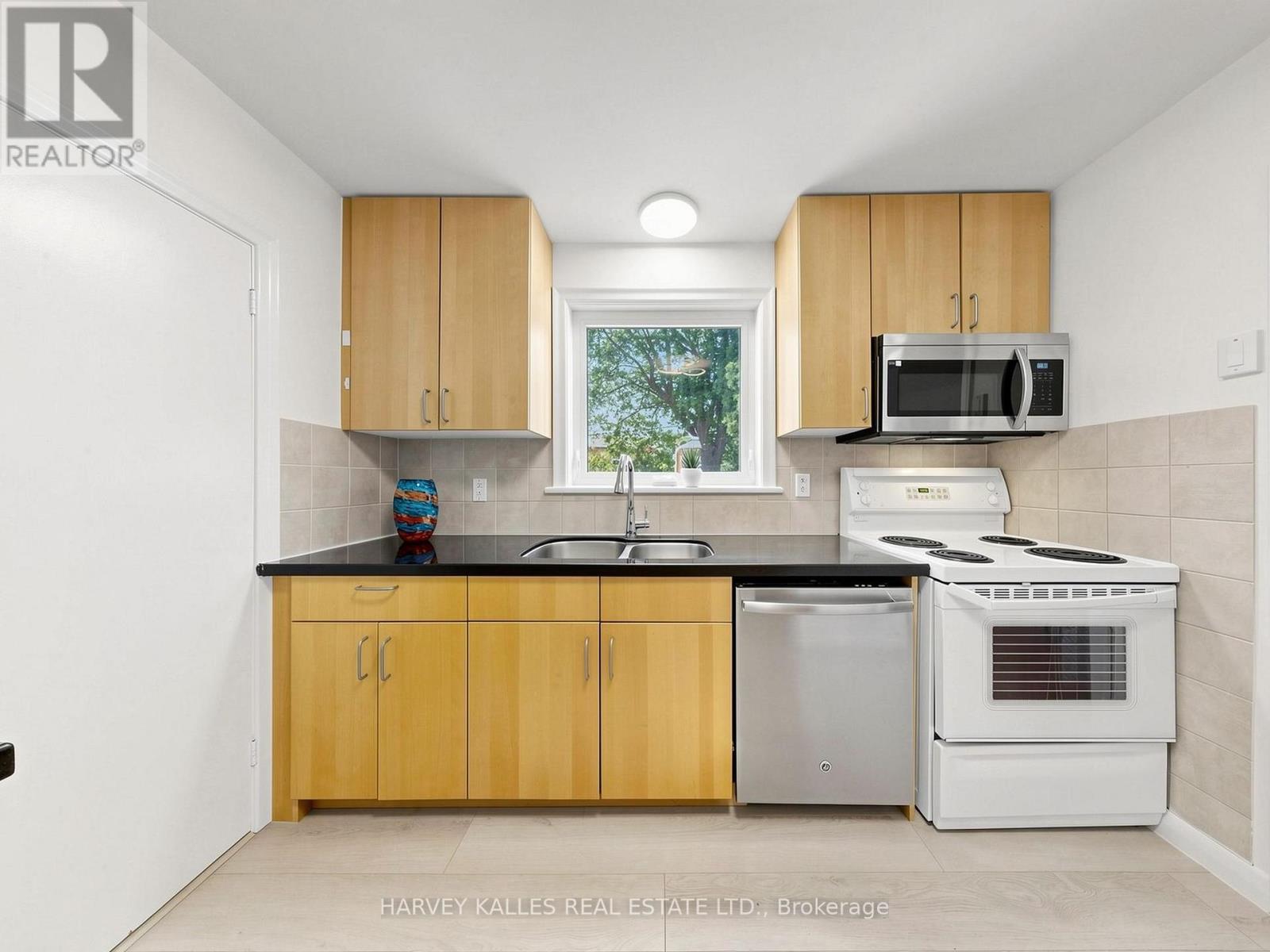87 Combe Avenue Property Photo 8