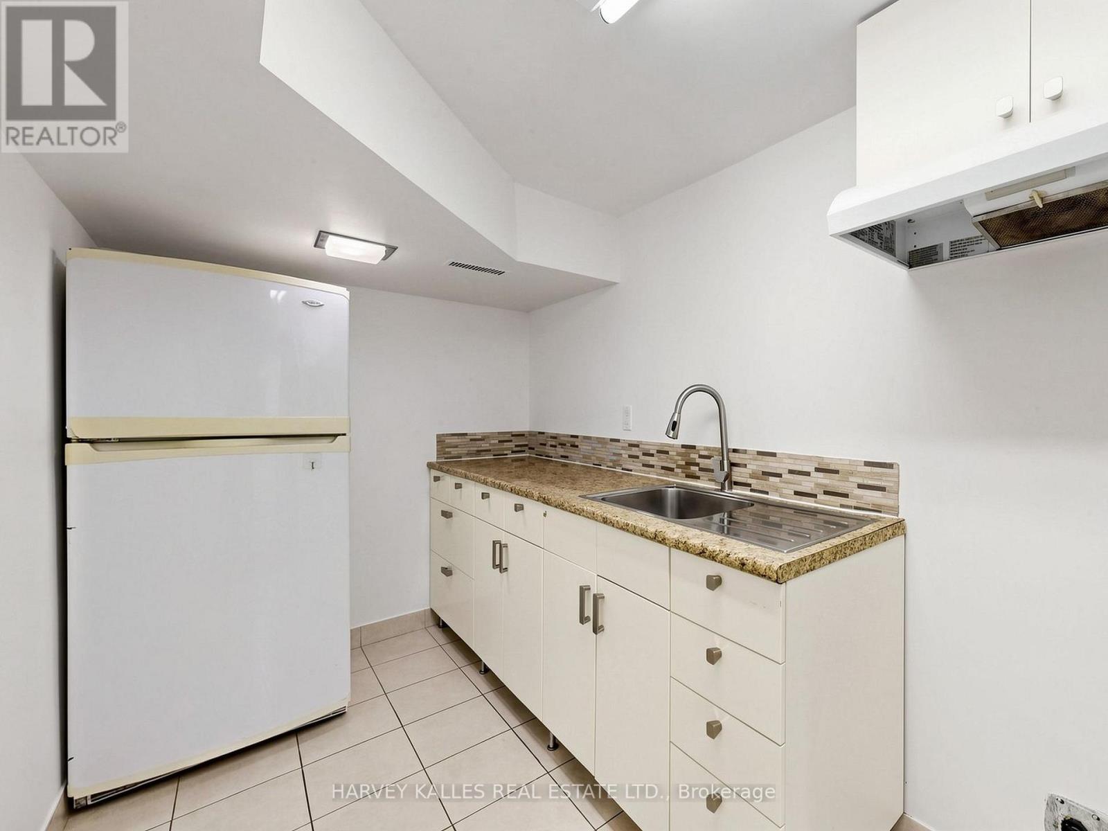 87 Combe Avenue Property Photo 25