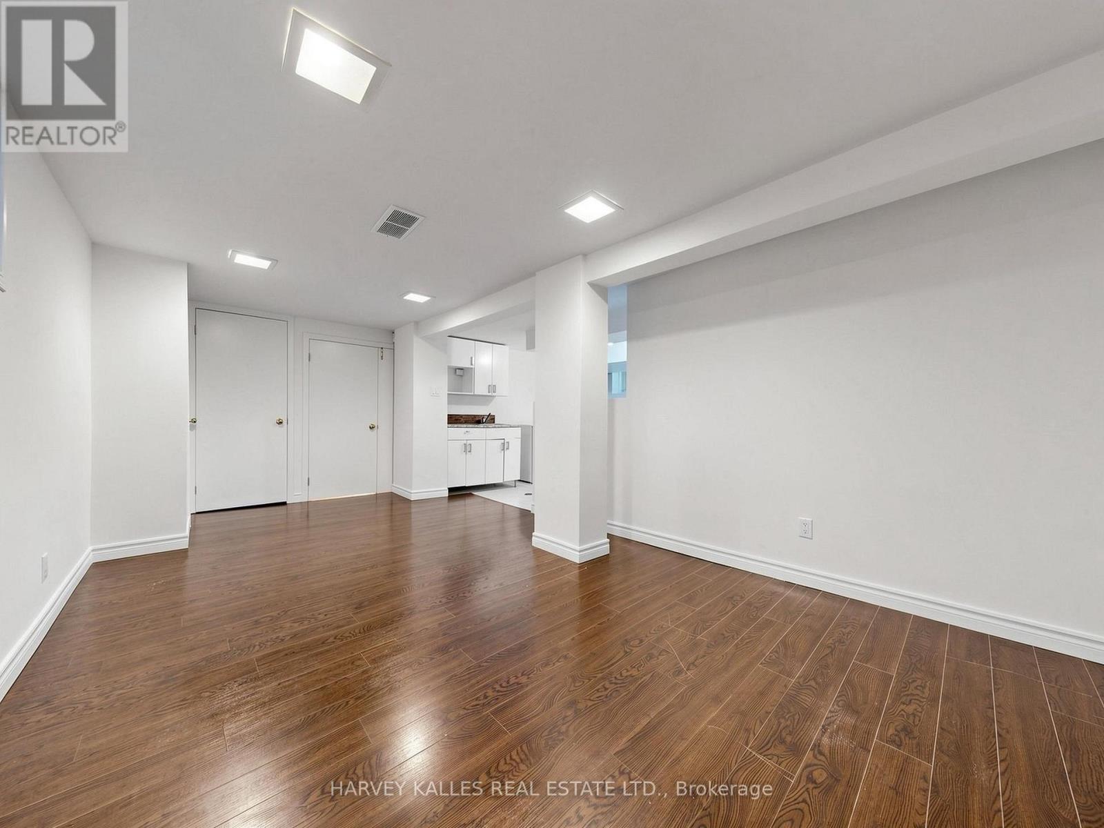 87 Combe Avenue Property Photo 28